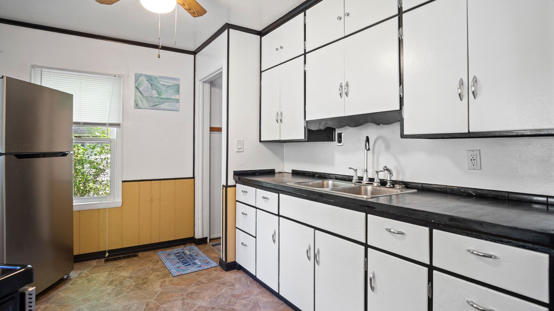 2627 7th Street Property Photo 5