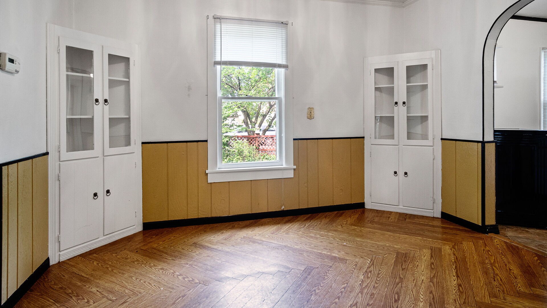 2627 7th Street Property Photo 11