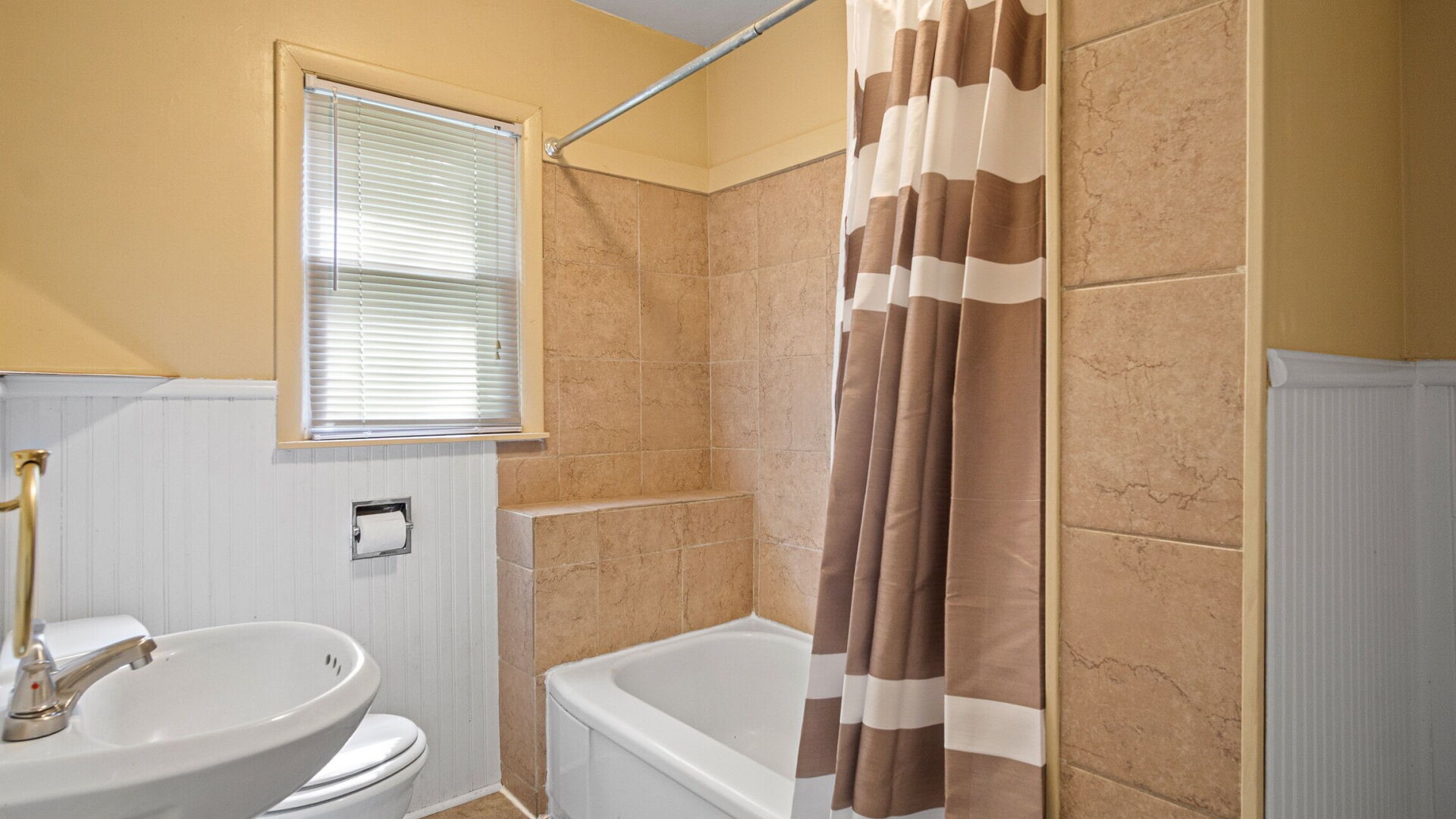 2627 7th Street Property Photo 23