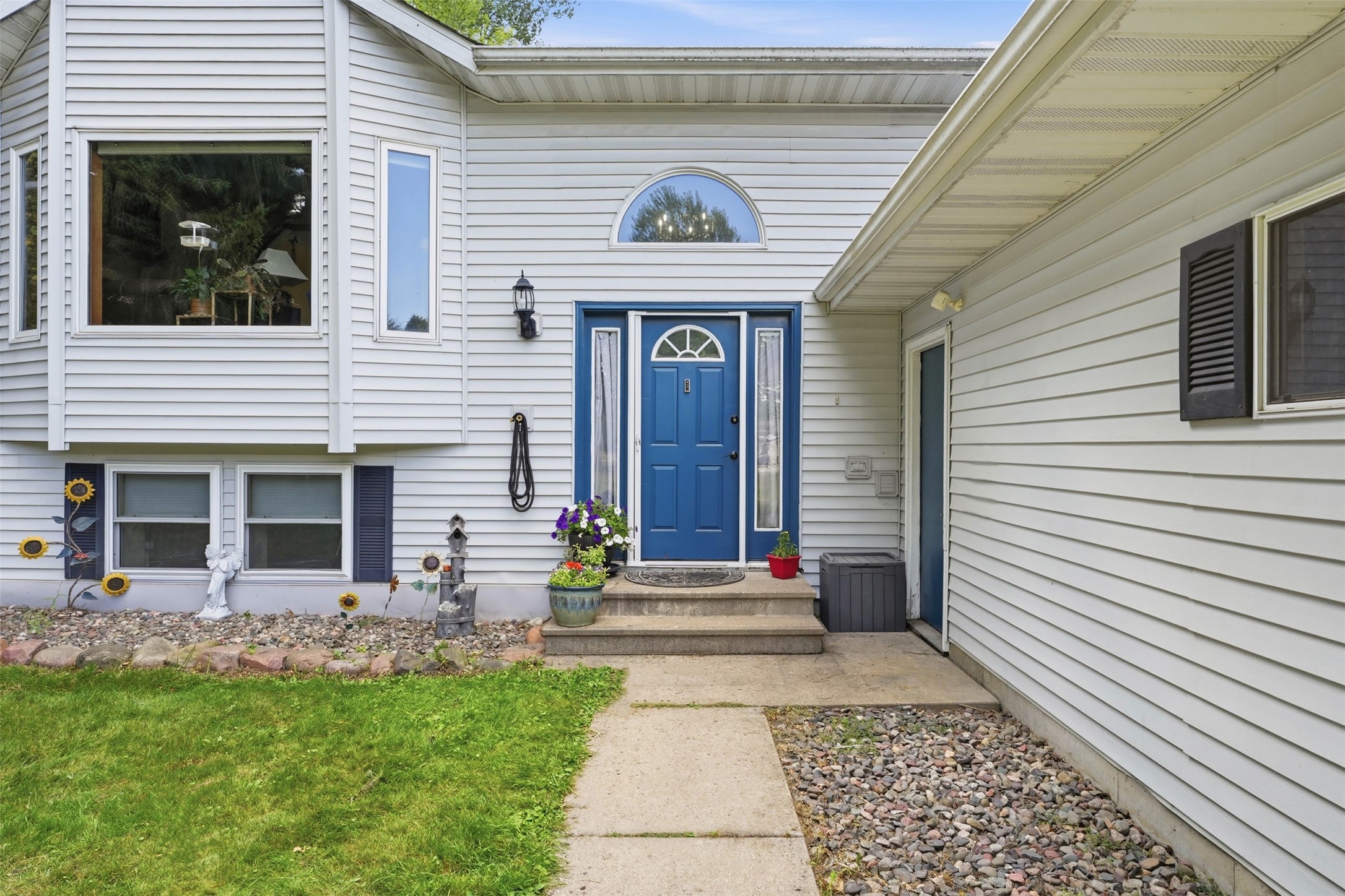 1713 Riggs Street Property Photo 3