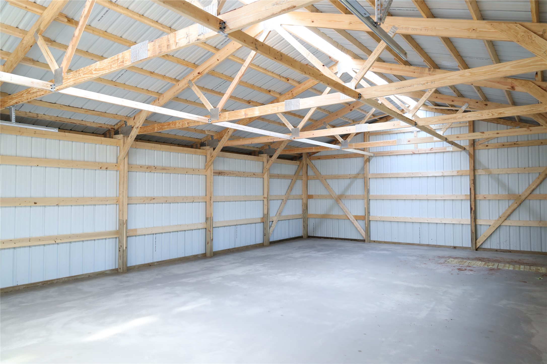 28090 Skylight Way Property Photo 5