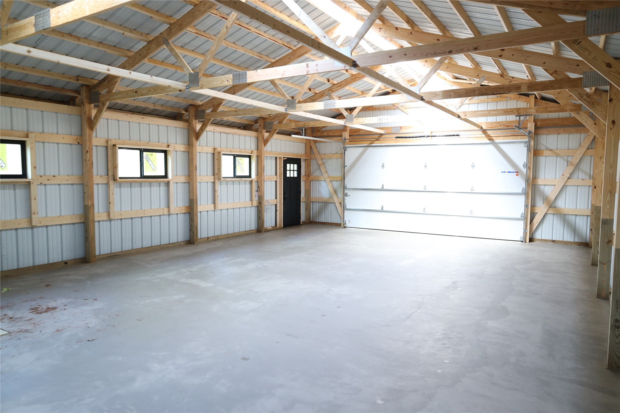 28090 Skylight Way Property Photo 6