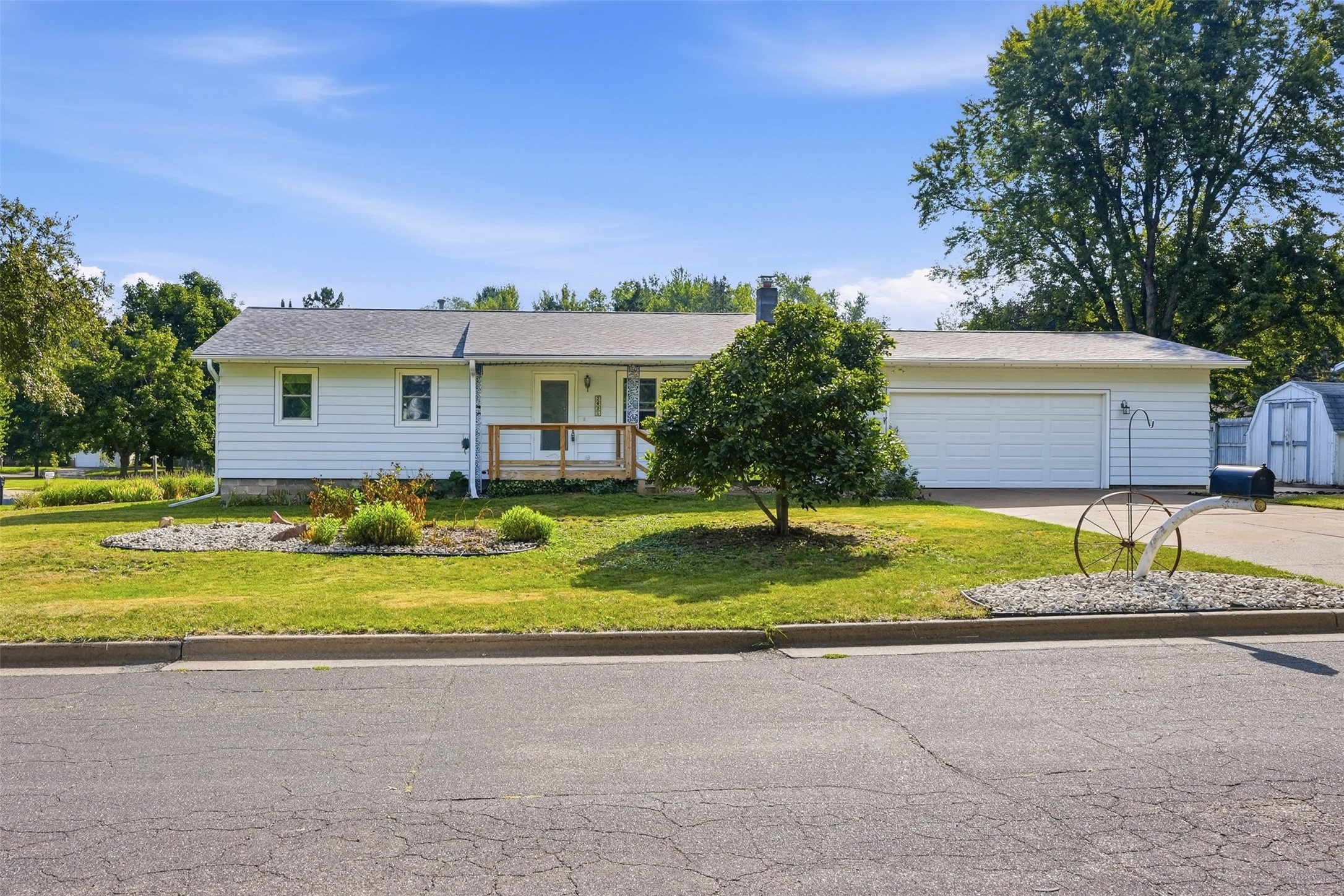 3025 Glenhaven Place Property Photo 1