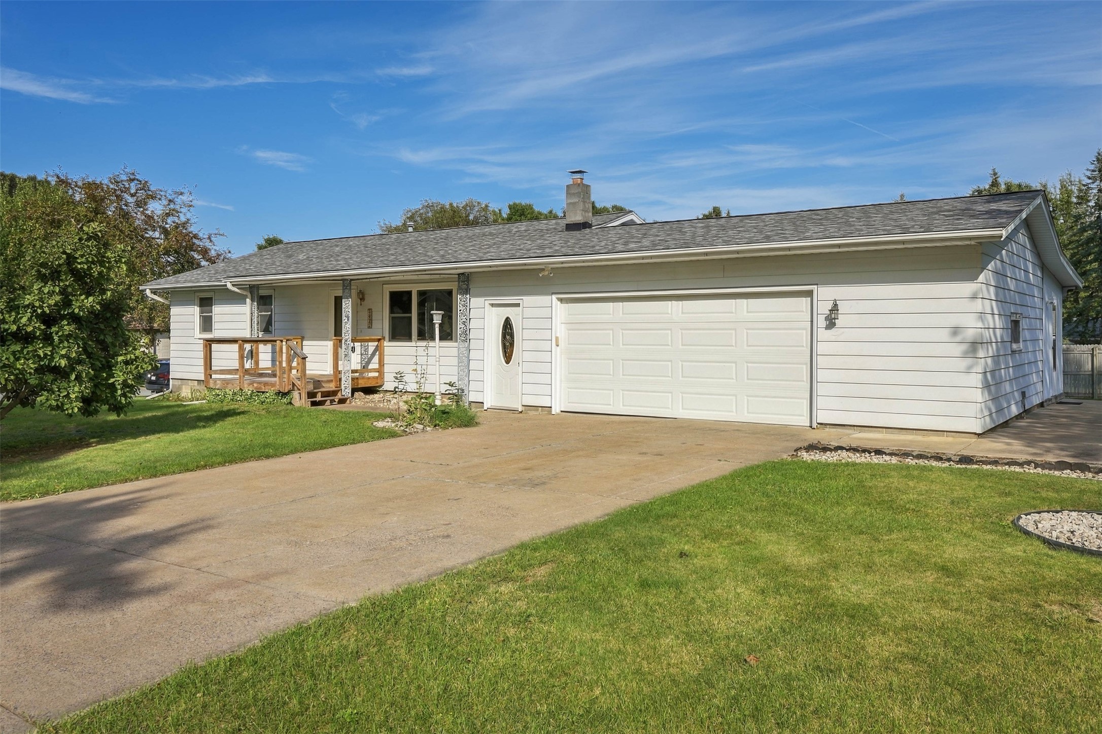 3025 Glenhaven Place Property Photo 1