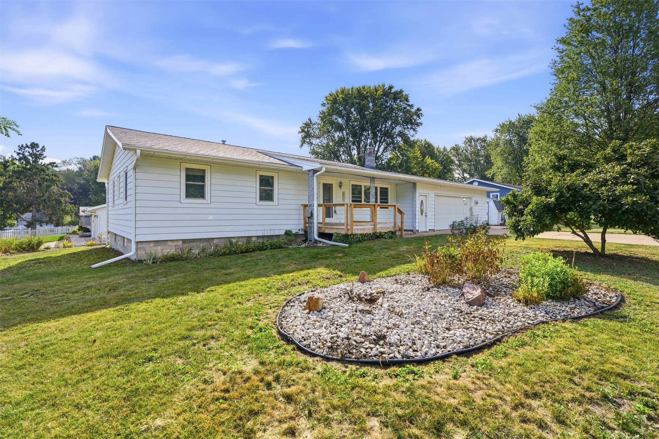 3025 Glenhaven Place Property Photo 3