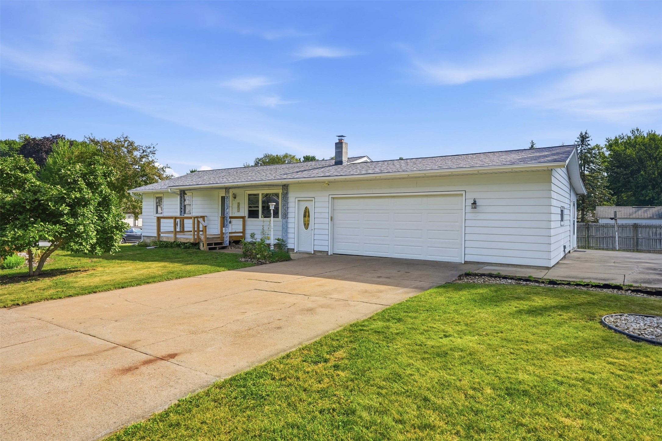 3025 Glenhaven Place Property Photo 4