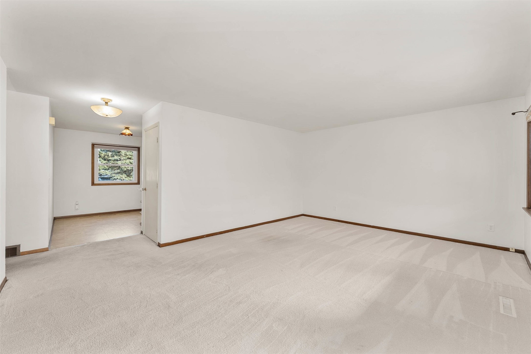 3025 Glenhaven Place Property Photo 5