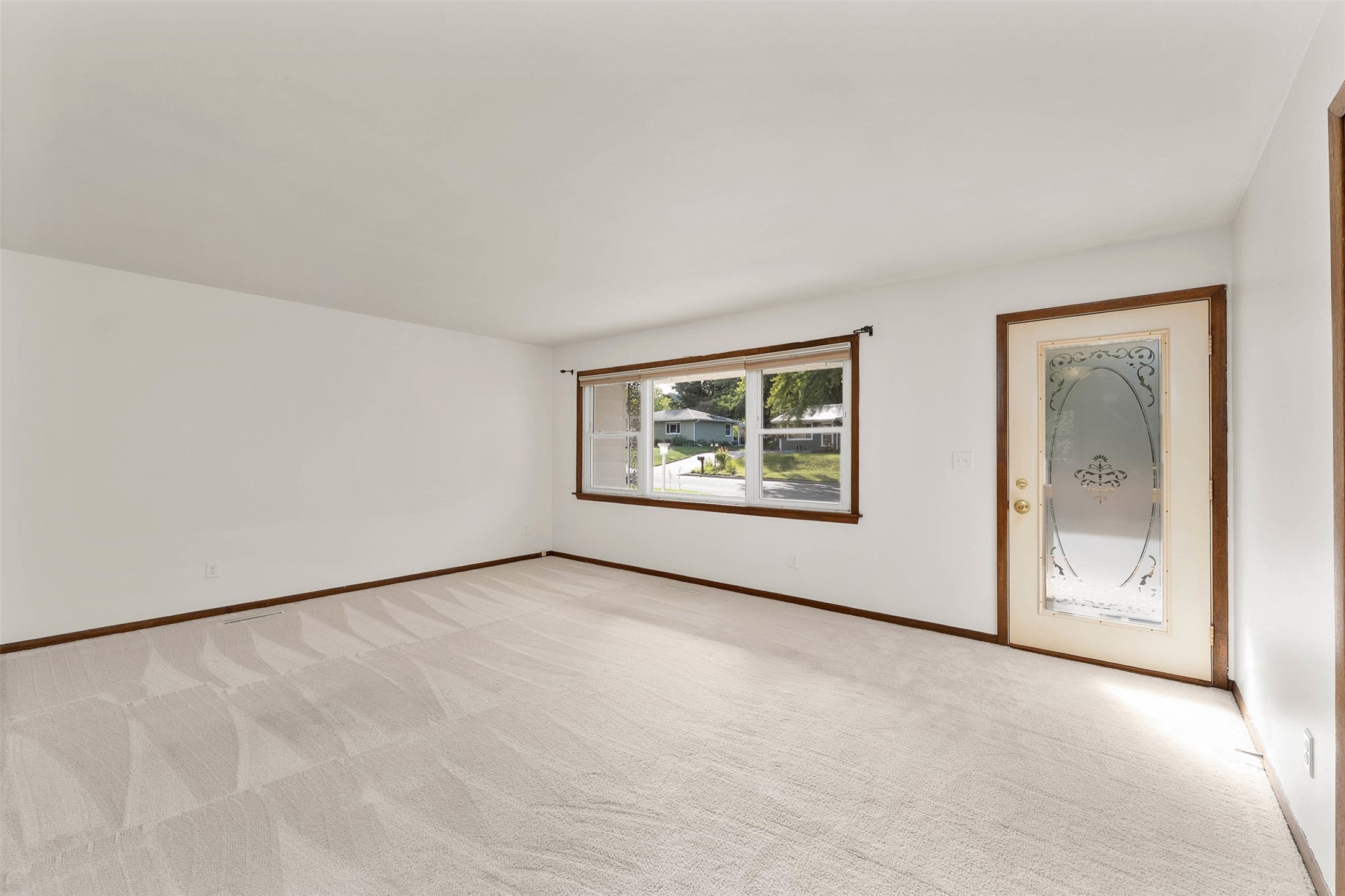 3025 Glenhaven Place Property Photo 6