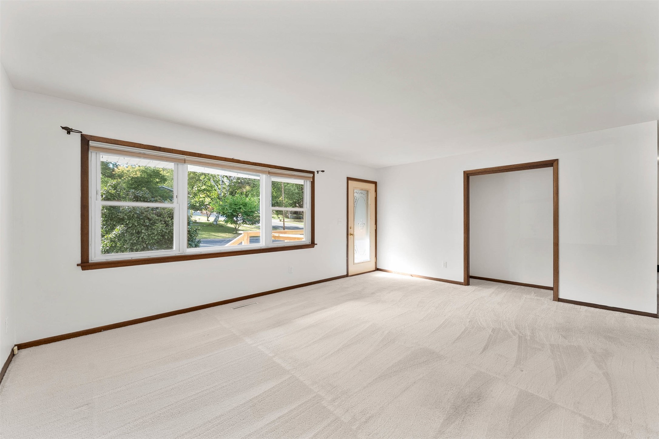 3025 Glenhaven Place Property Photo 7