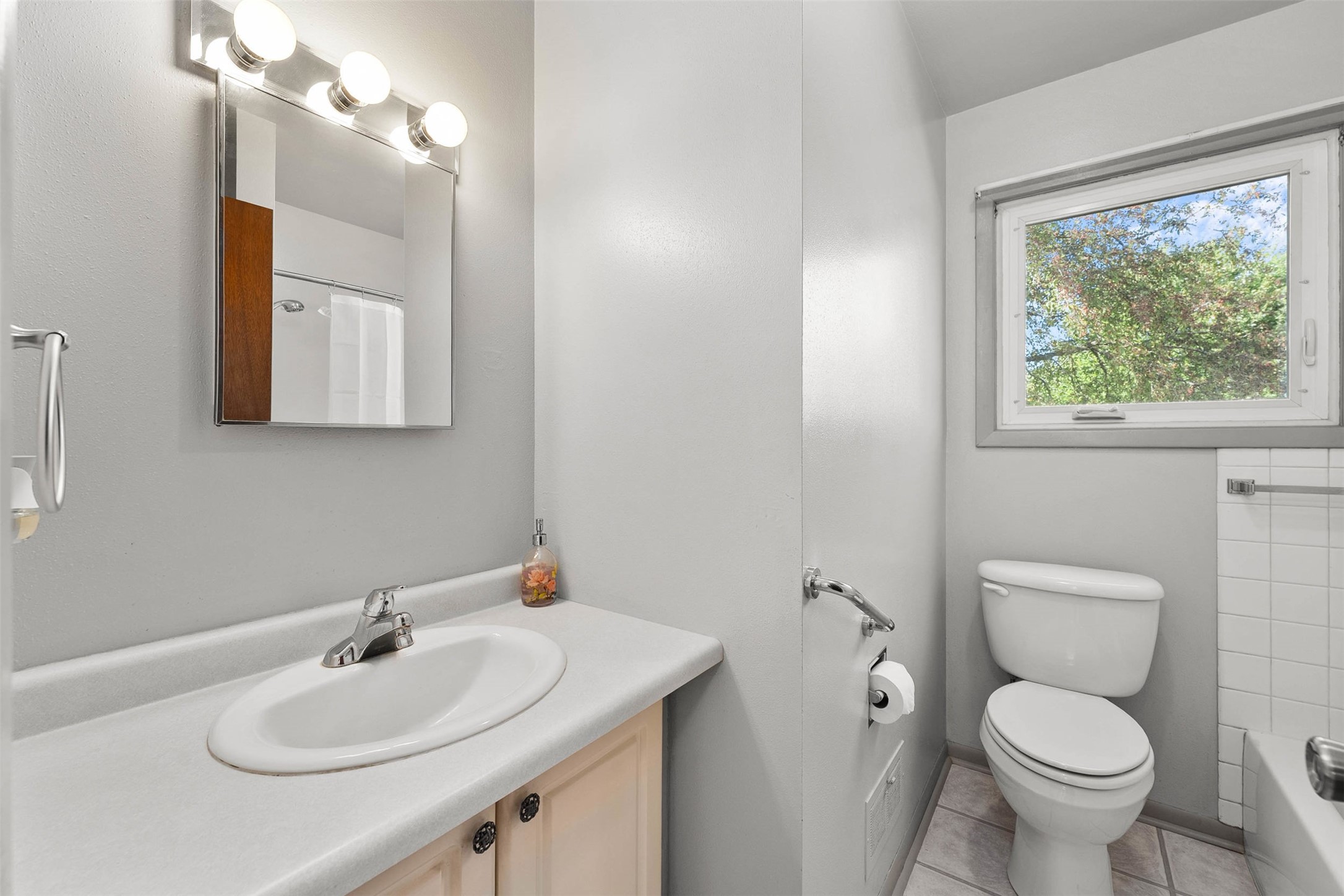 3025 Glenhaven Place Property Photo 17