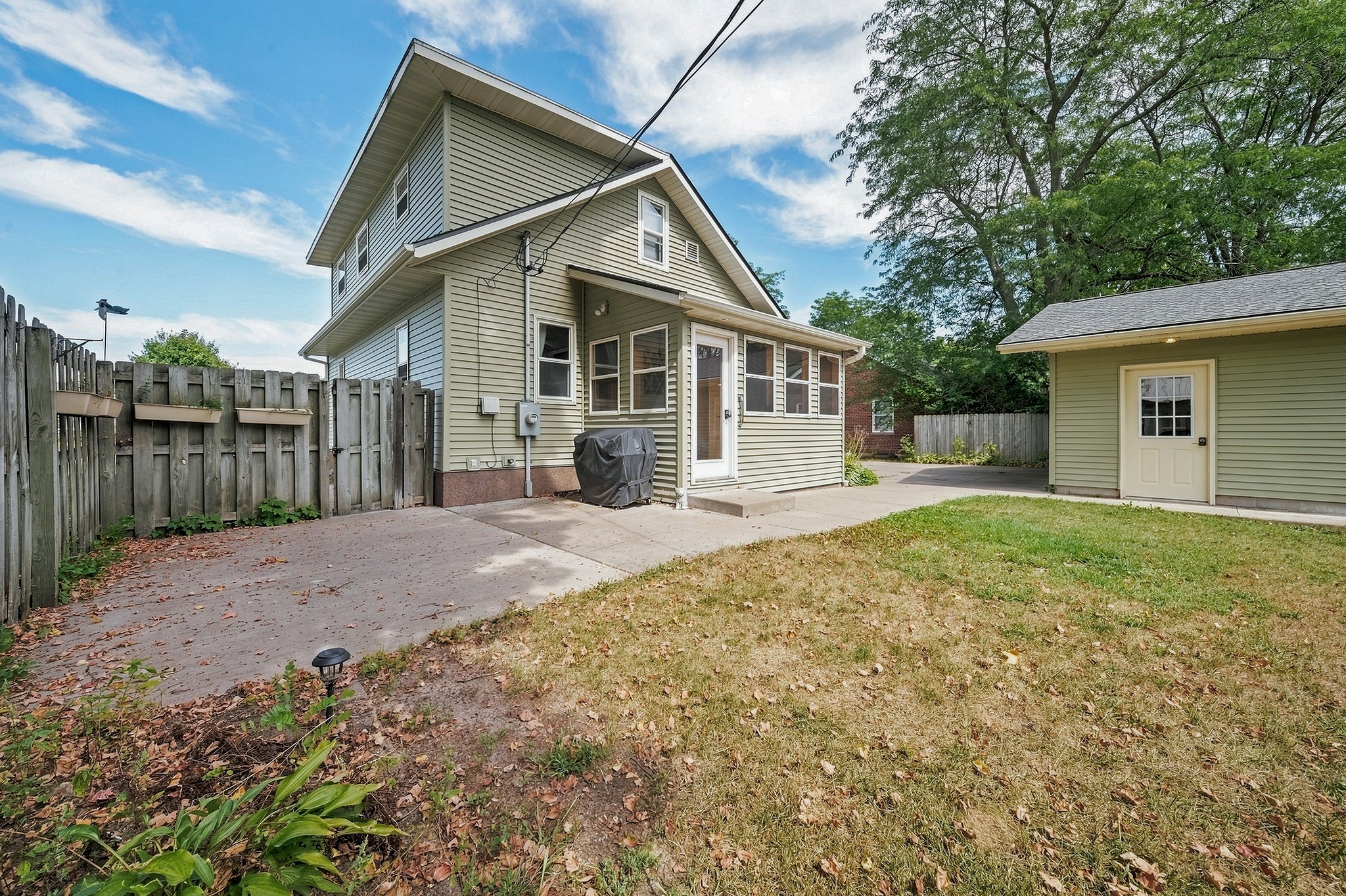 1711 Hayden Avenue Property Photo 4
