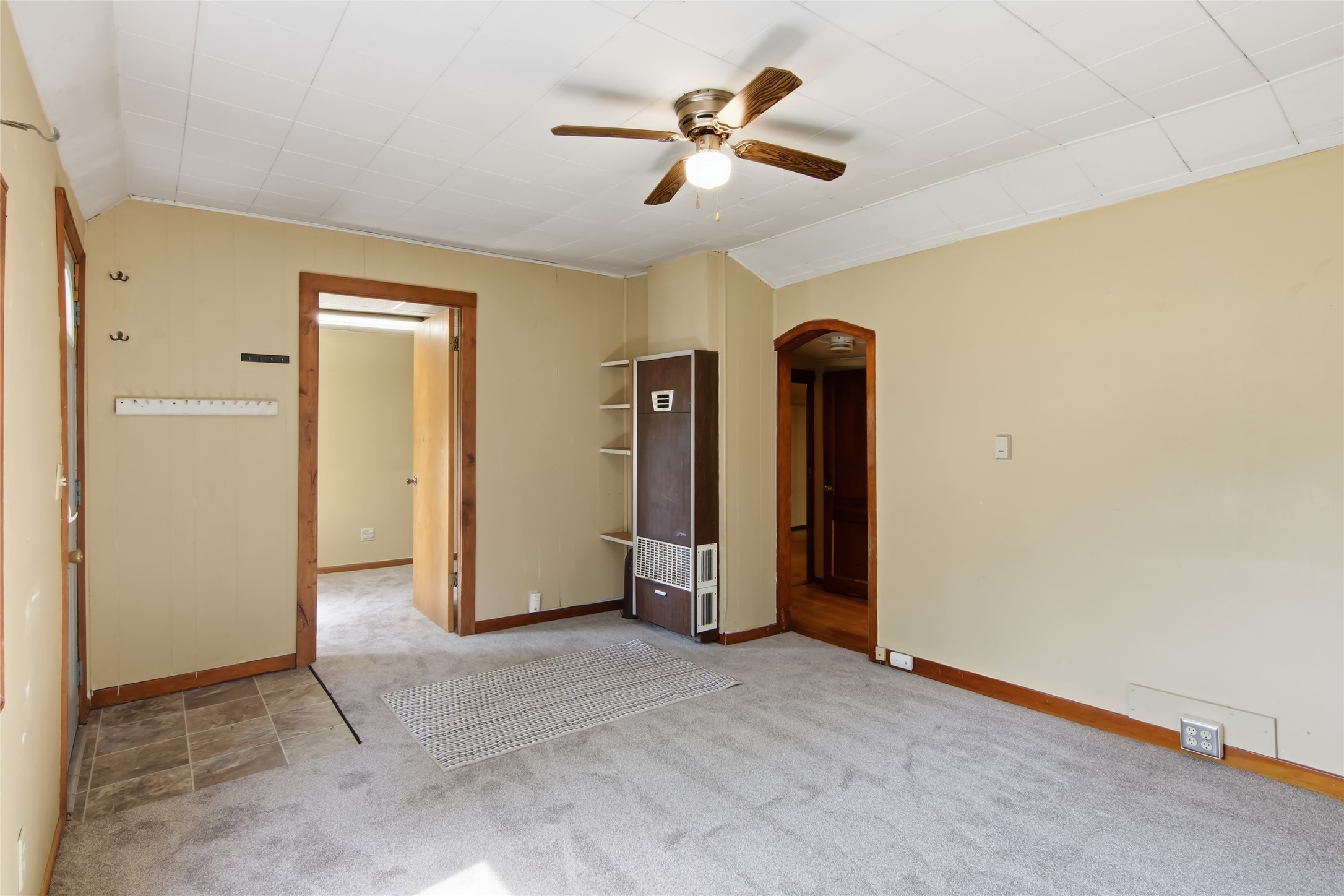 2718 North Lane Property Photo 6