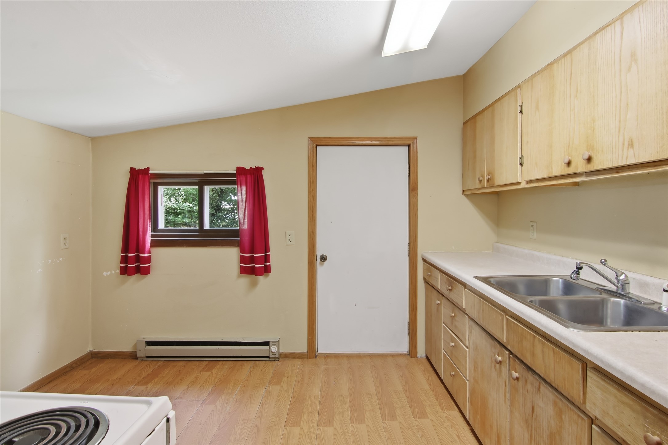 2718 North Lane Property Photo 8