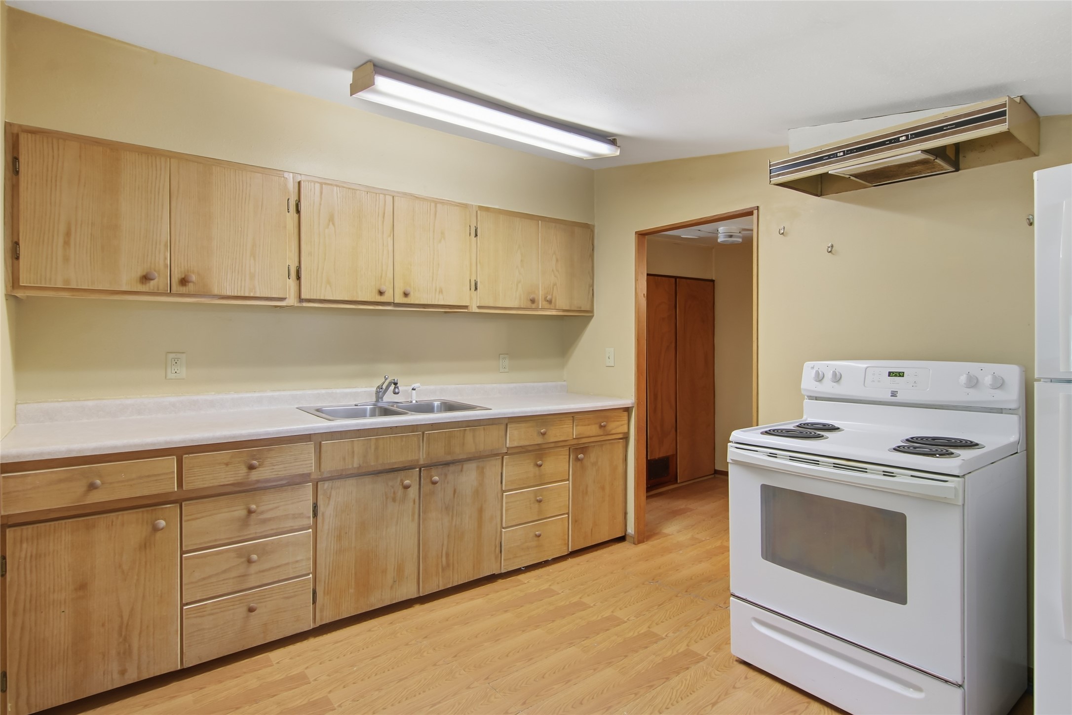 2718 North Lane Property Photo 12