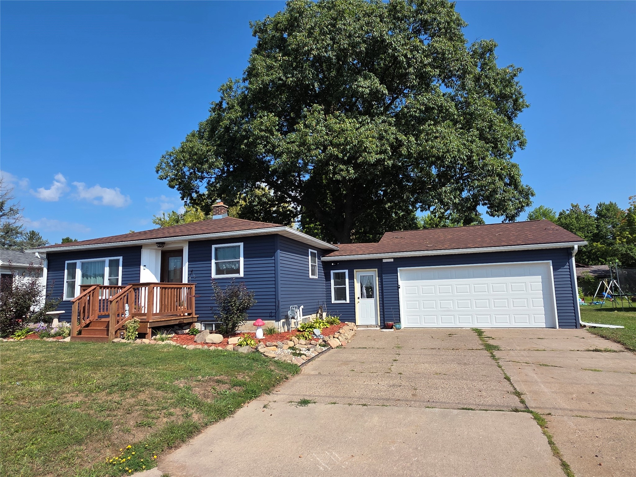 807 Augusta Street Property Photo 2