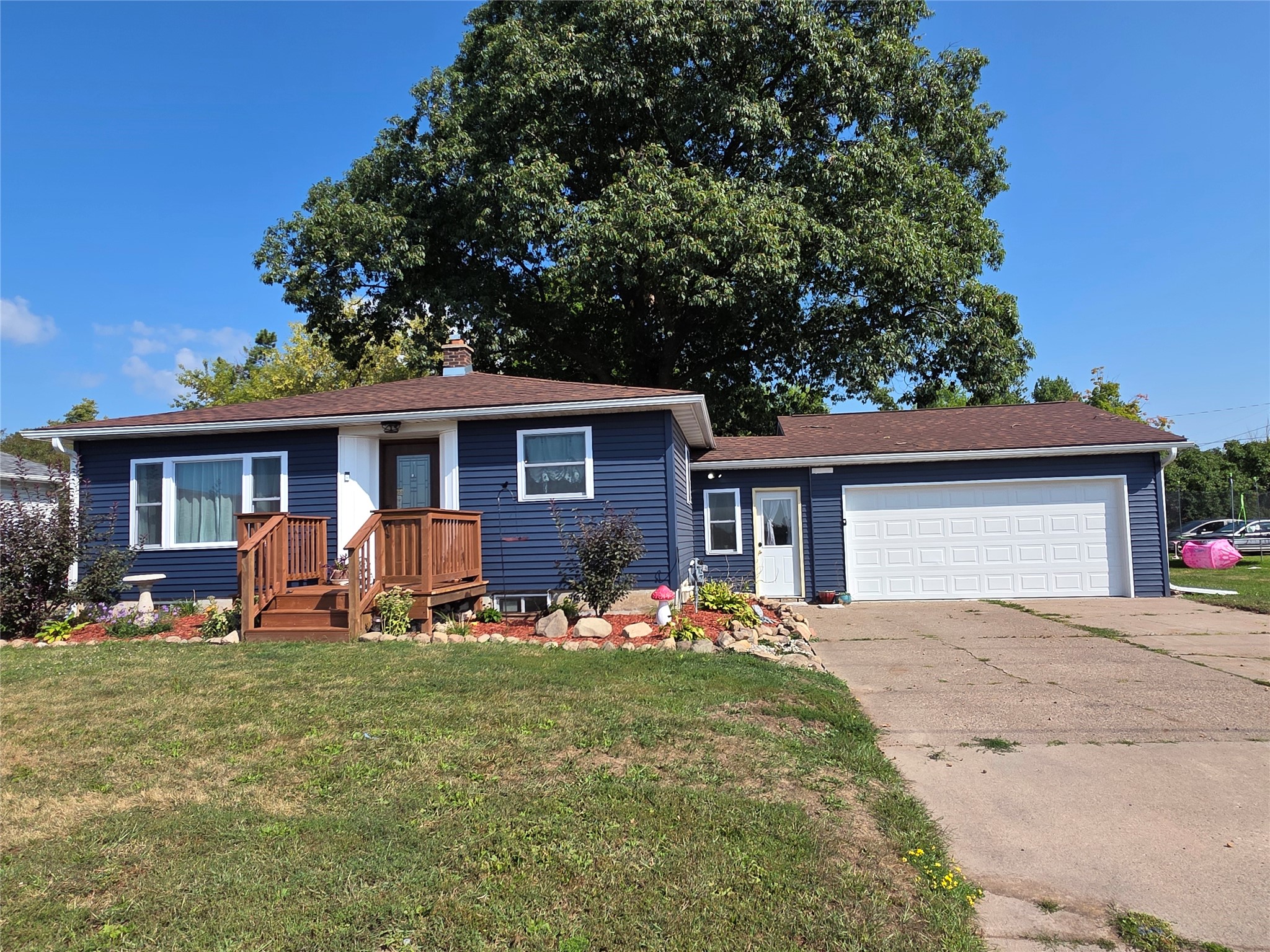 807 Augusta Street Property Photo 3