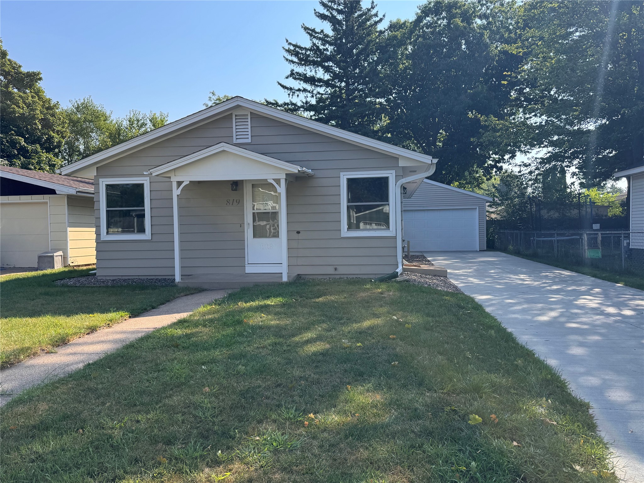 819 Brighton Street Property Photo 2