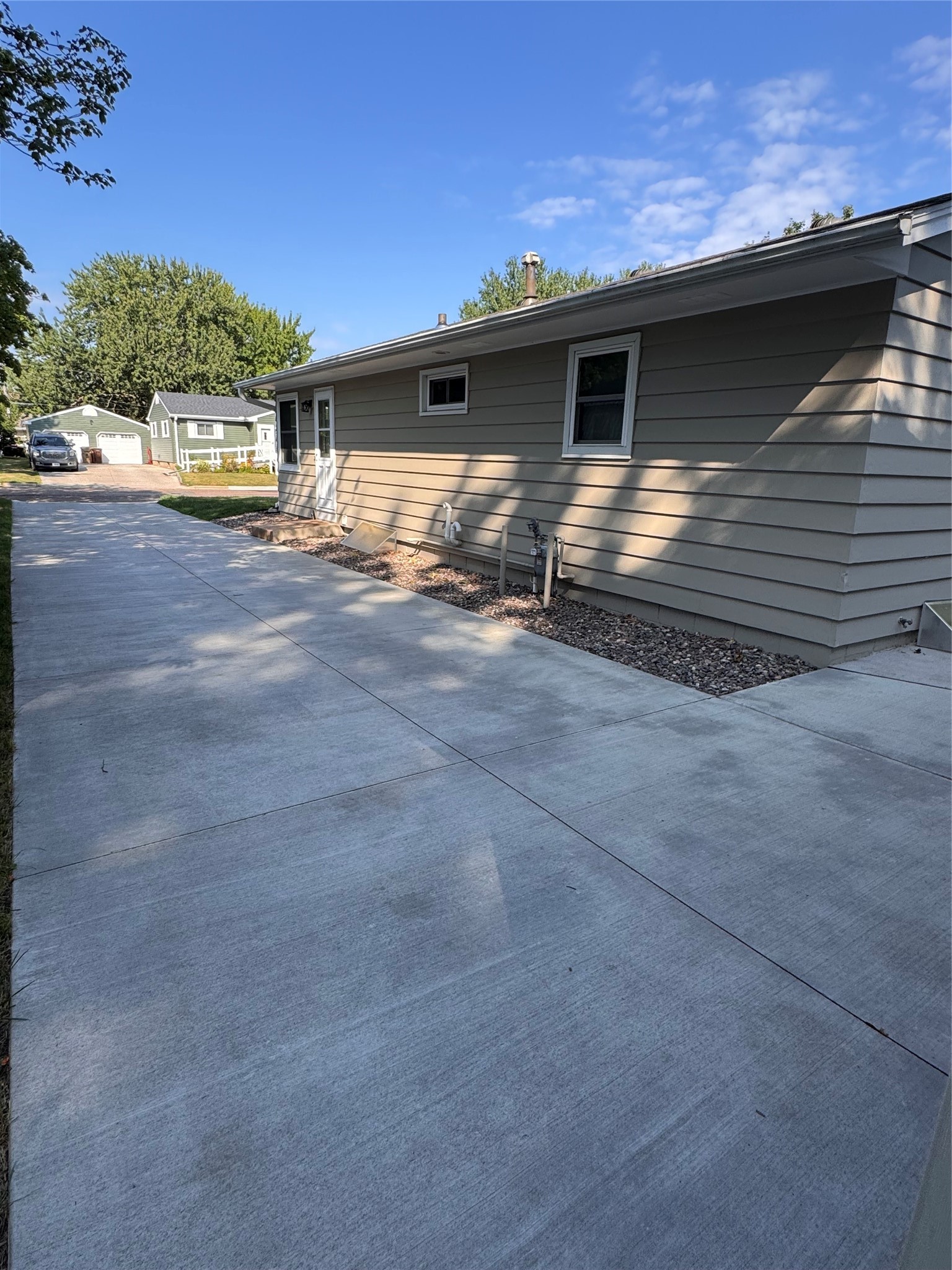 819 Brighton Street Property Photo 3