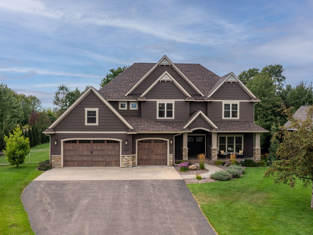4766 S Oakwood Hills Parkway Property Photo 1