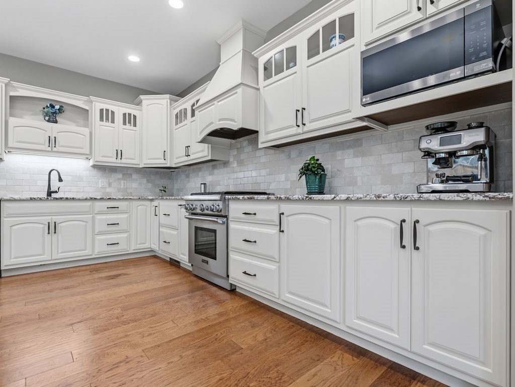 4766 S Oakwood Hills Parkway Property Photo 9