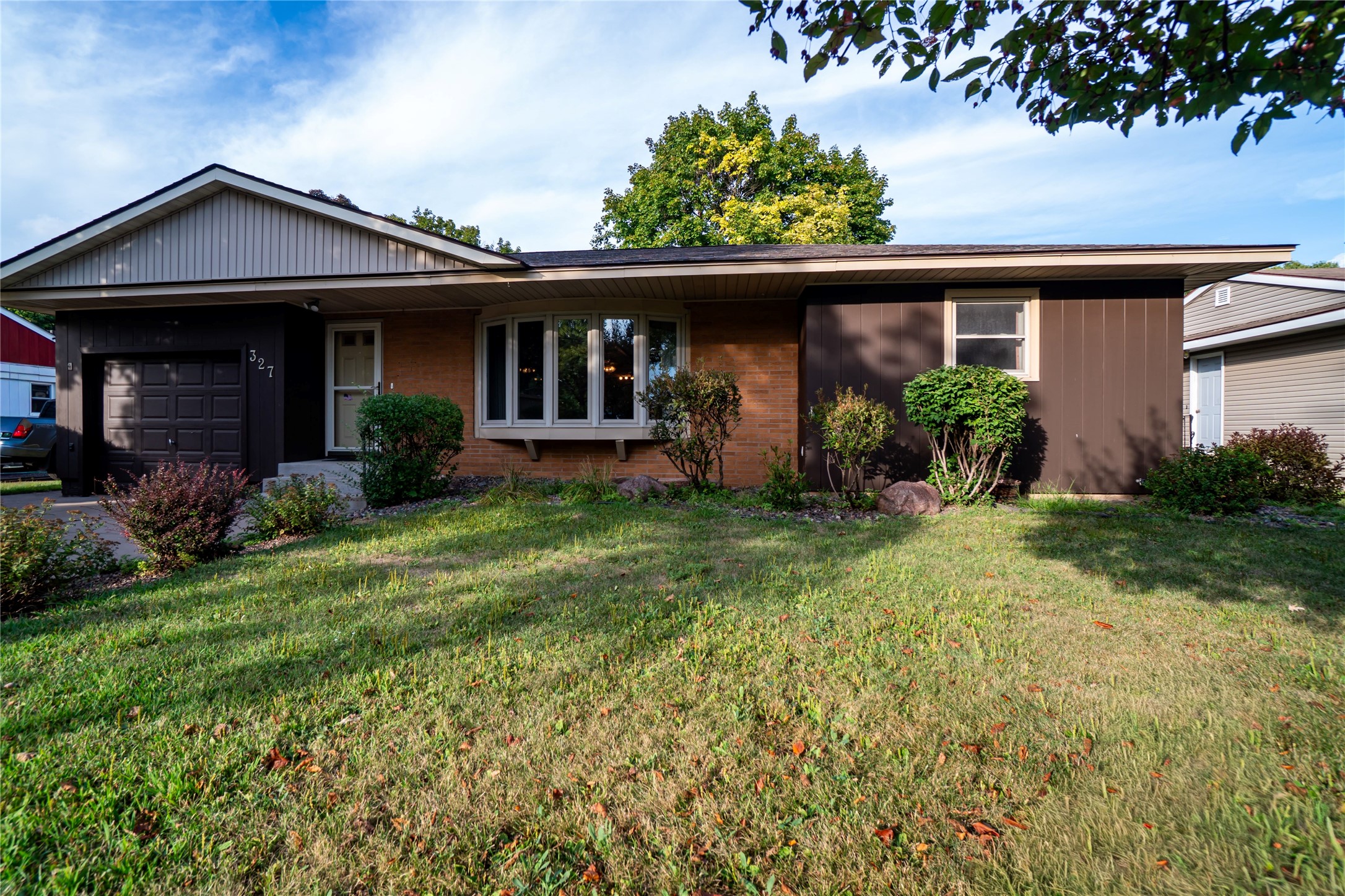 327 Marshall Street Property Photo 1