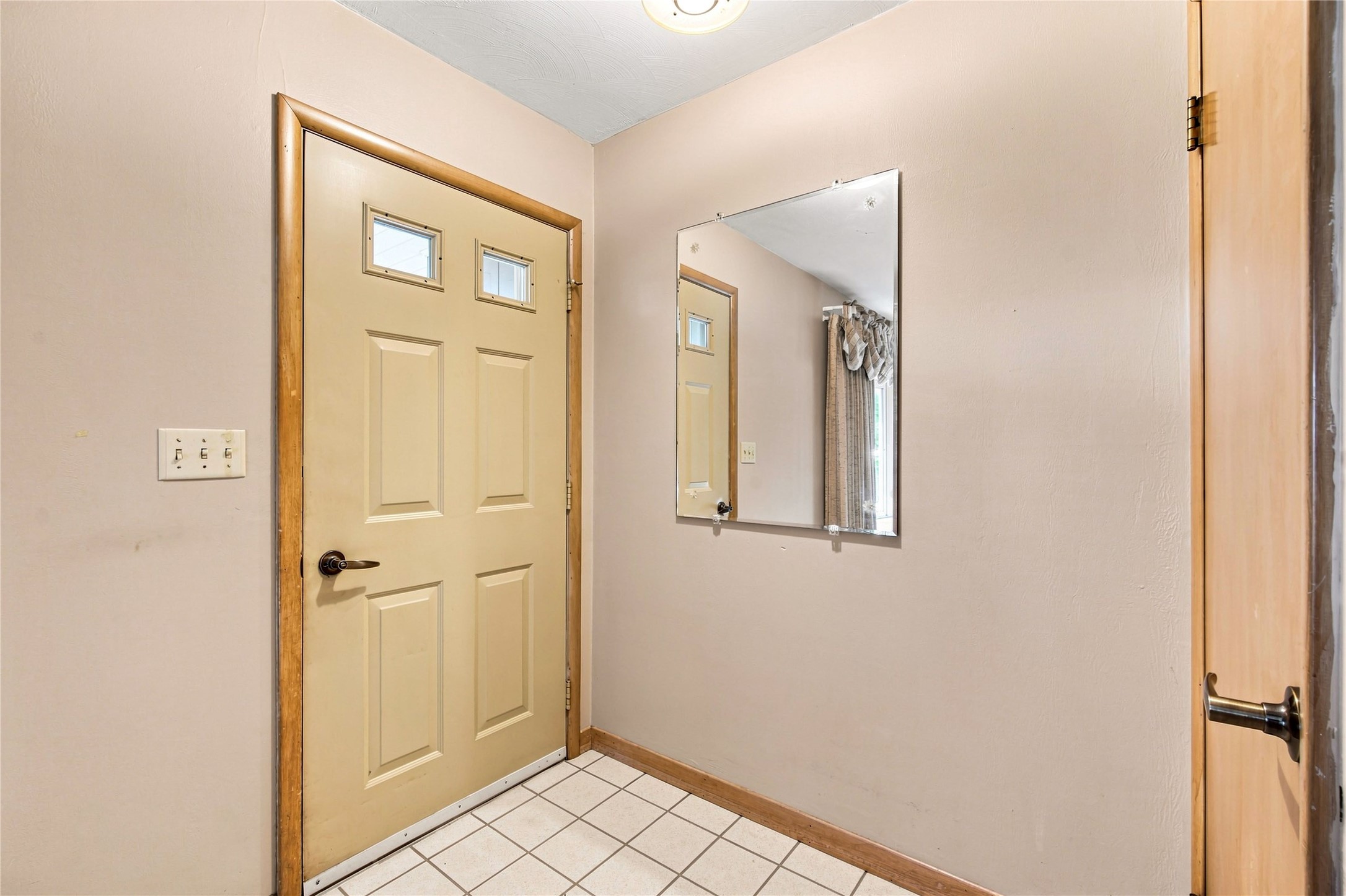 327 Marshall Street Property Photo 3