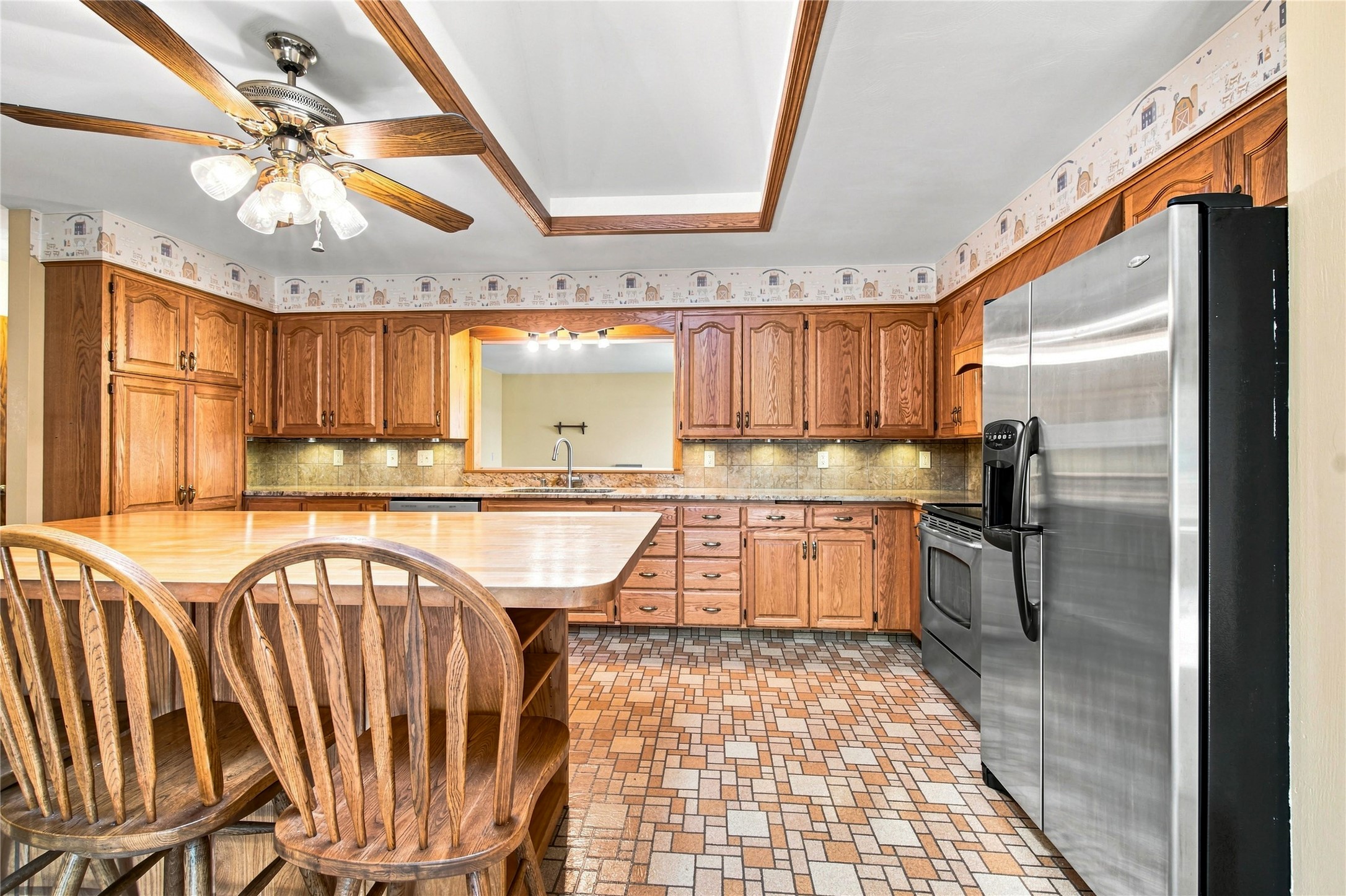 327 Marshall Street Property Photo 12