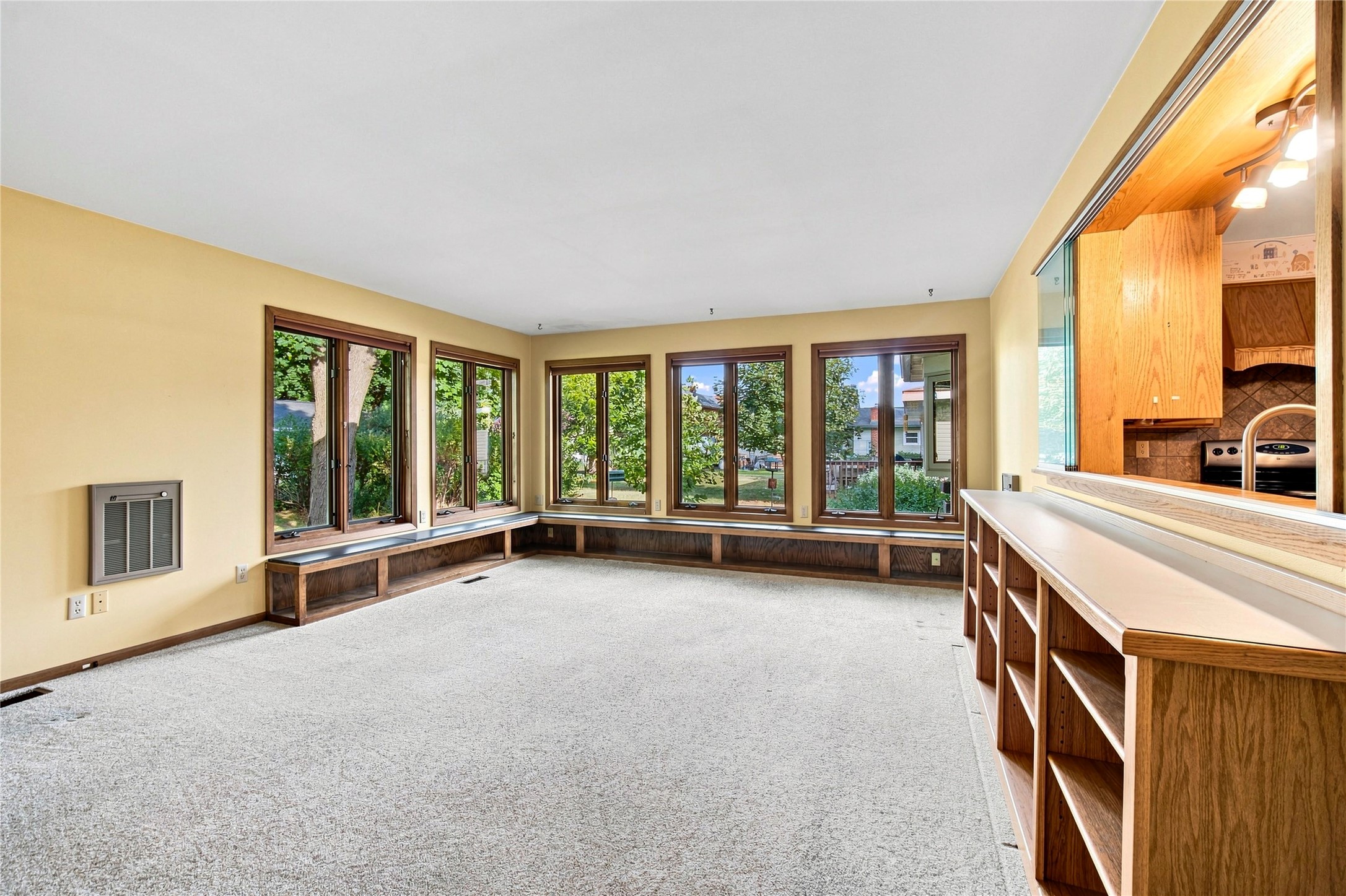 327 Marshall Street Property Photo 18