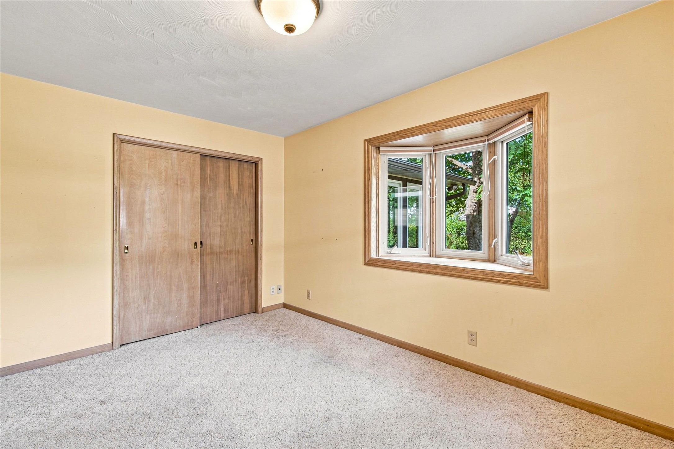 327 Marshall Street Property Photo 27