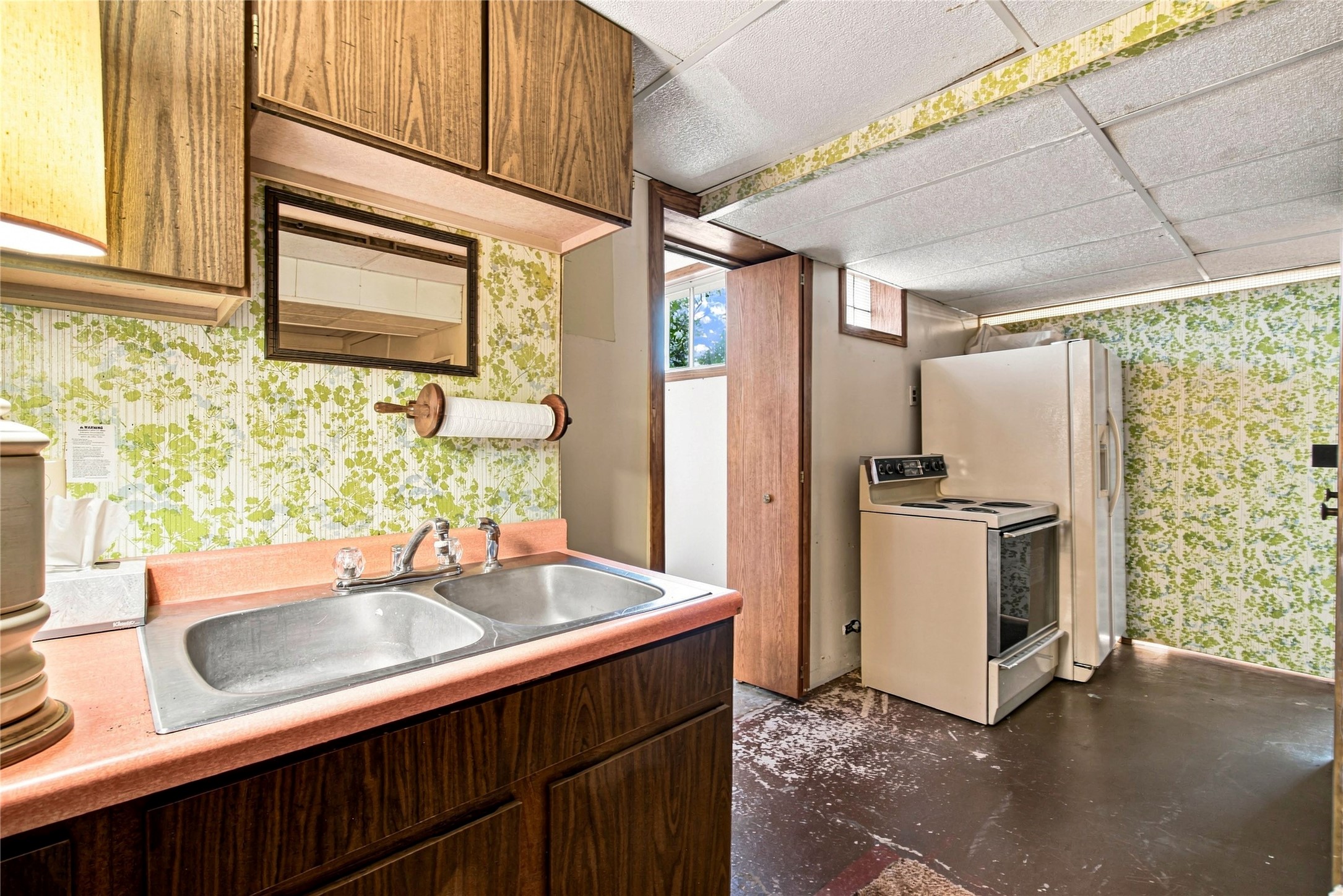 327 Marshall Street Property Photo 33