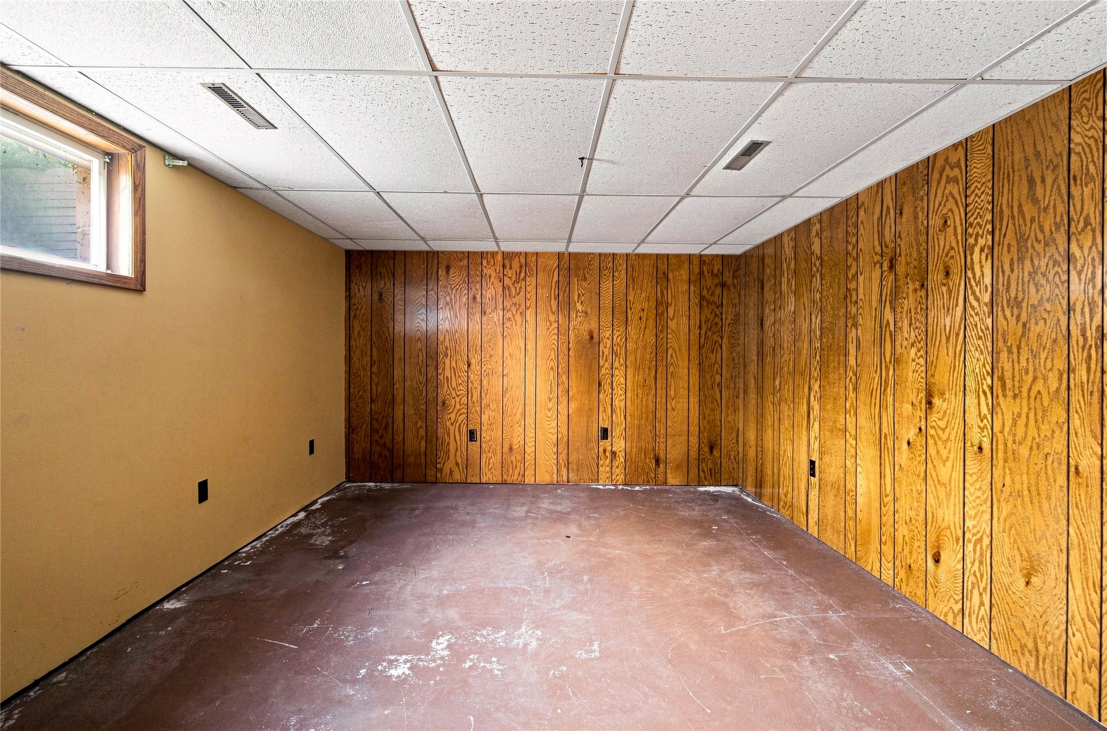 327 Marshall Street Property Photo 37