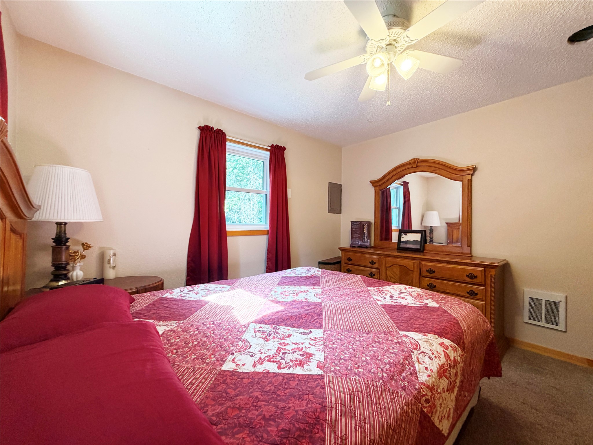 2730 6 1/2 Avenue Property Photo 17