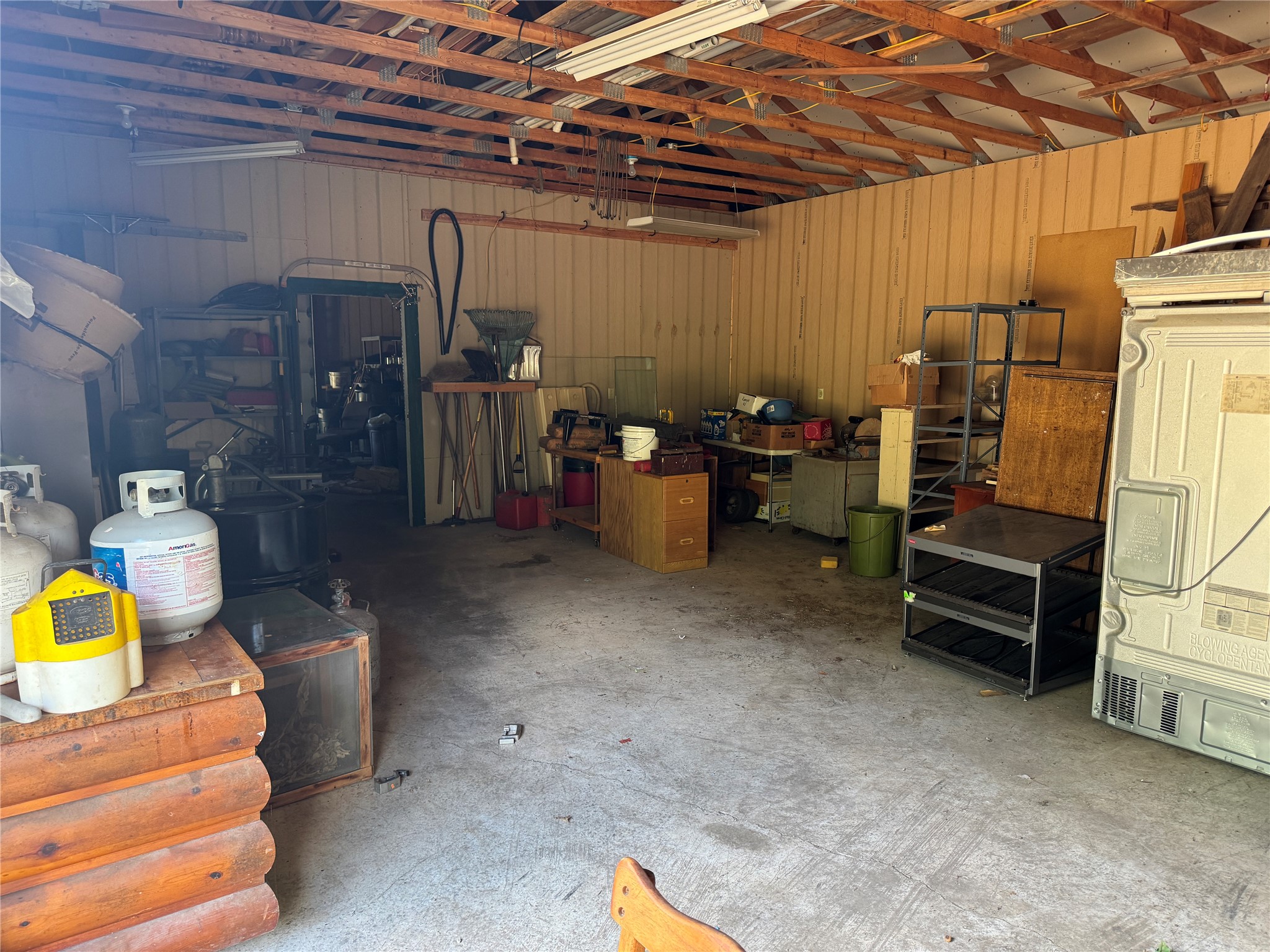 900 County Rd A Property Photo 11