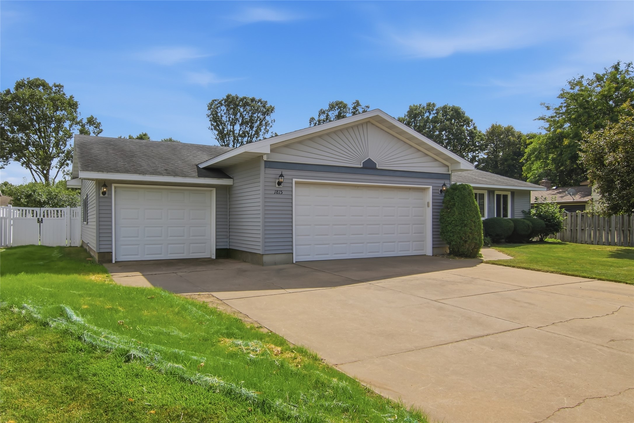1815 Frisbie Lane Property Photo 8