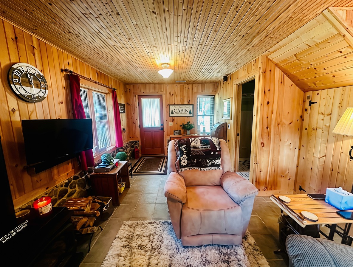 N2146 County Road E Property Photo 14