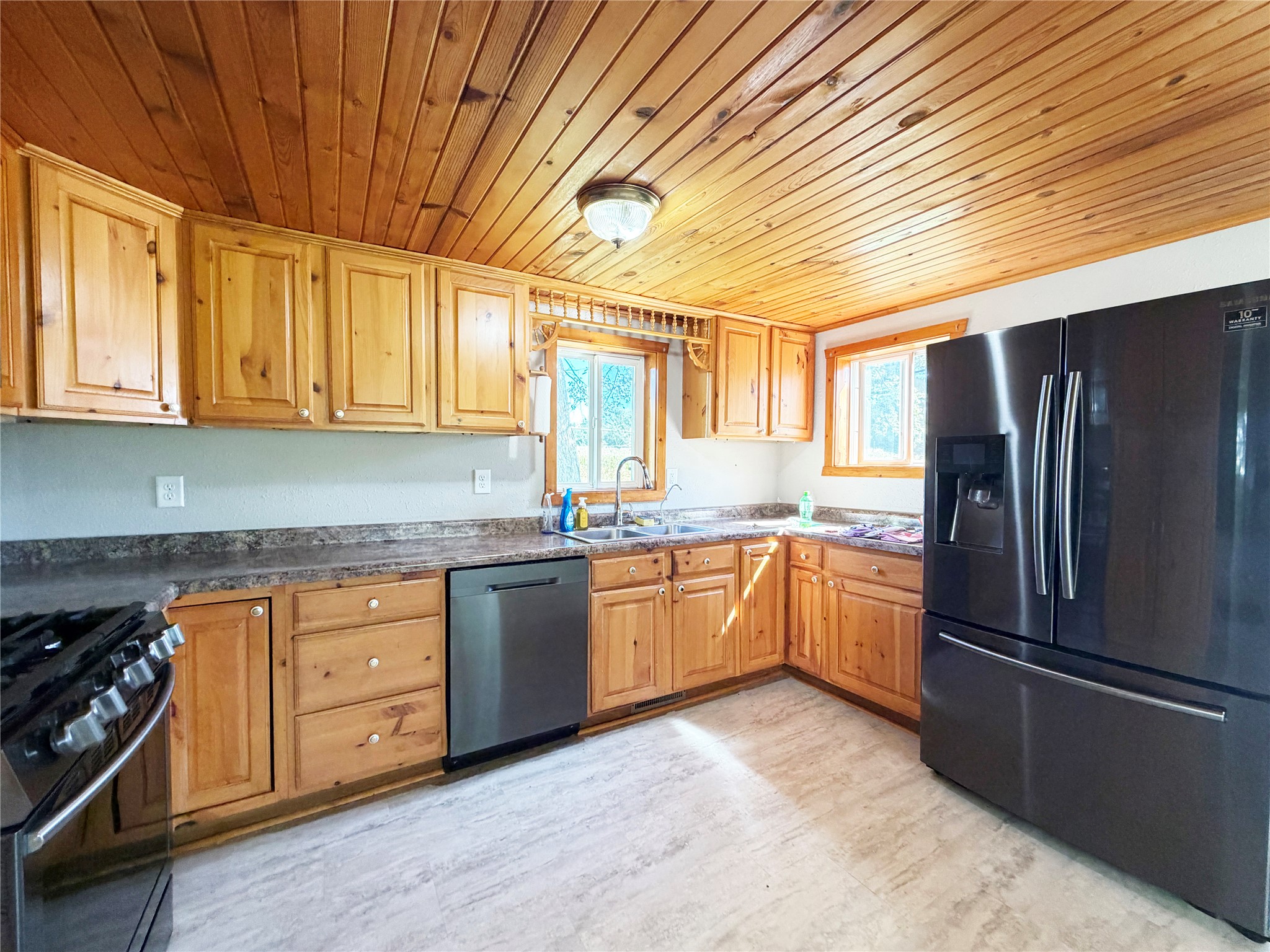 1168 24th Street Property Photo 5