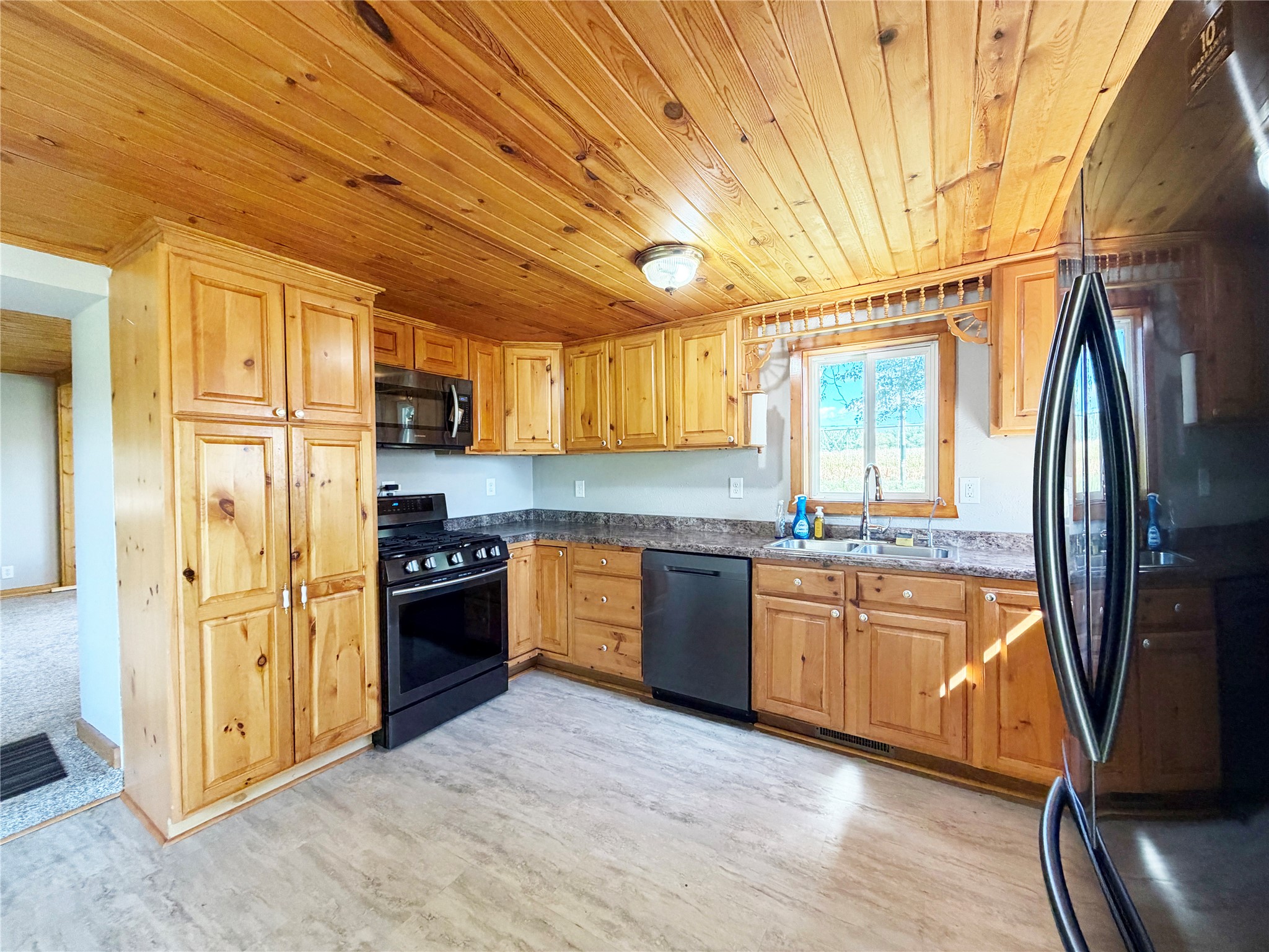1168 24th Street Property Photo 6