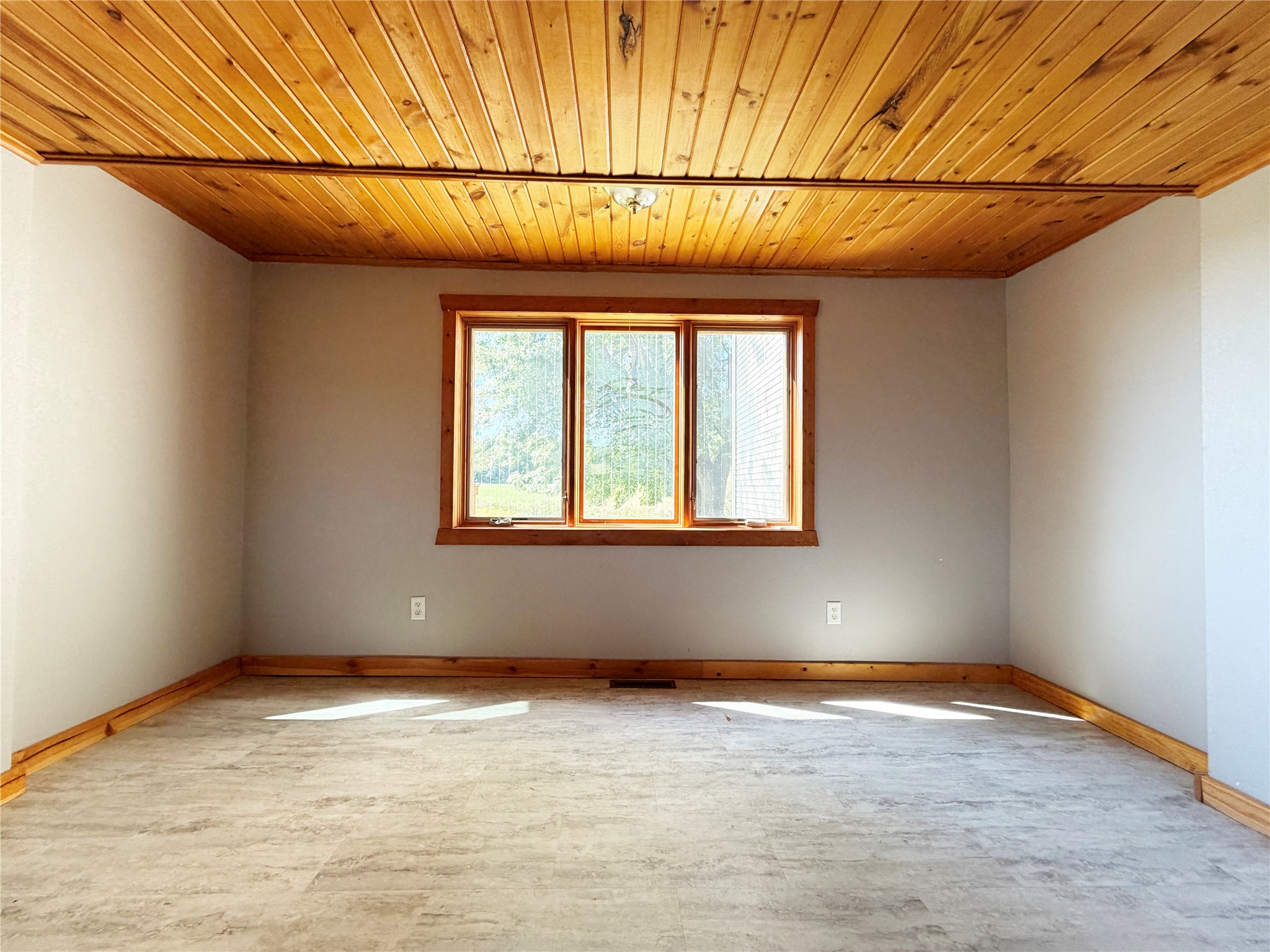 1168 24th Street Property Photo 8