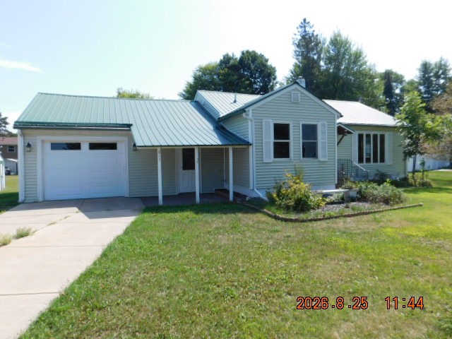 817 E 5th Street N Property Photo 1