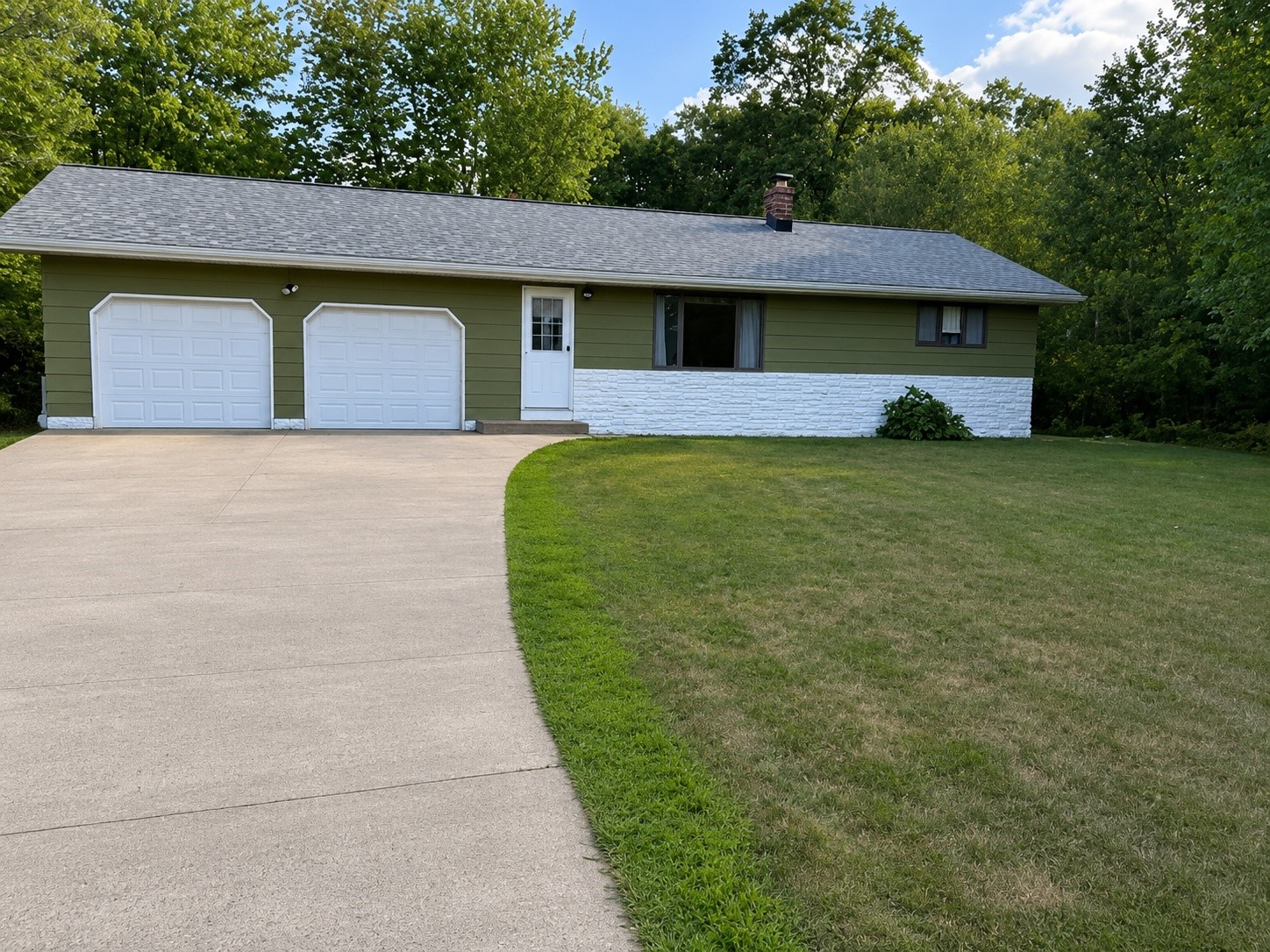 7299 Gables Road Property Photo 1