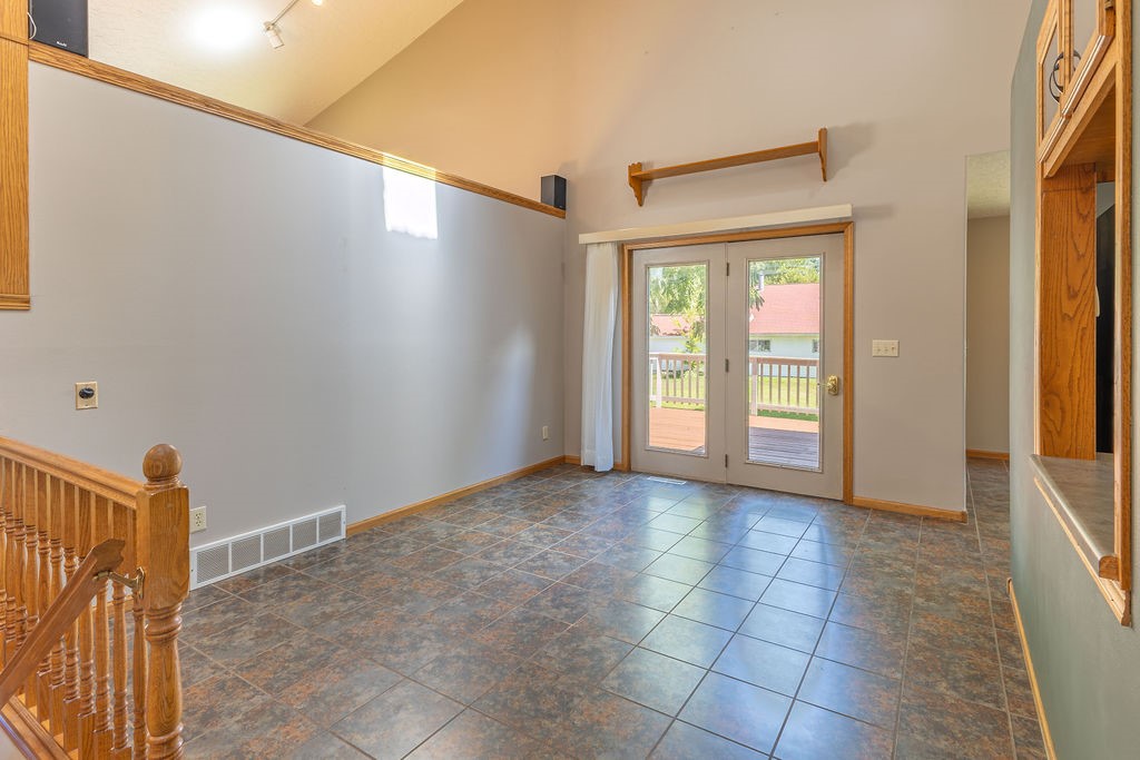 636 E Olson Street Property Photo 13