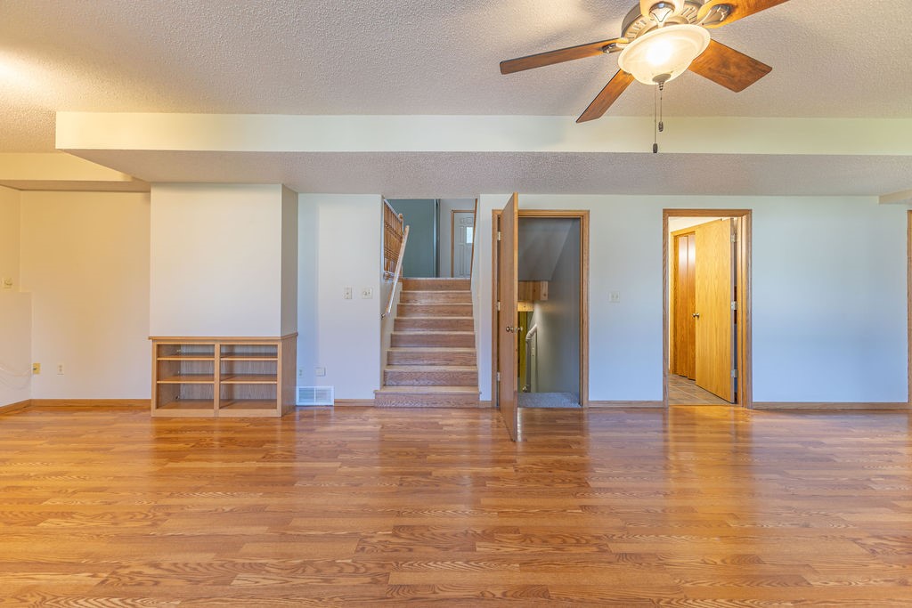 636 E Olson Street Property Photo 28