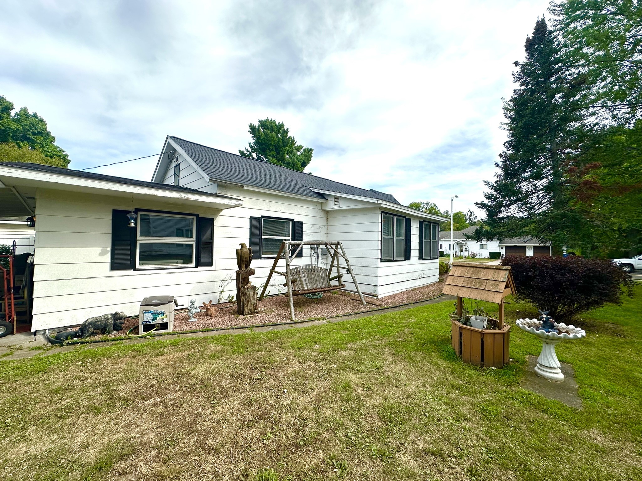 1021 E La Salle Avenue Property Photo 10