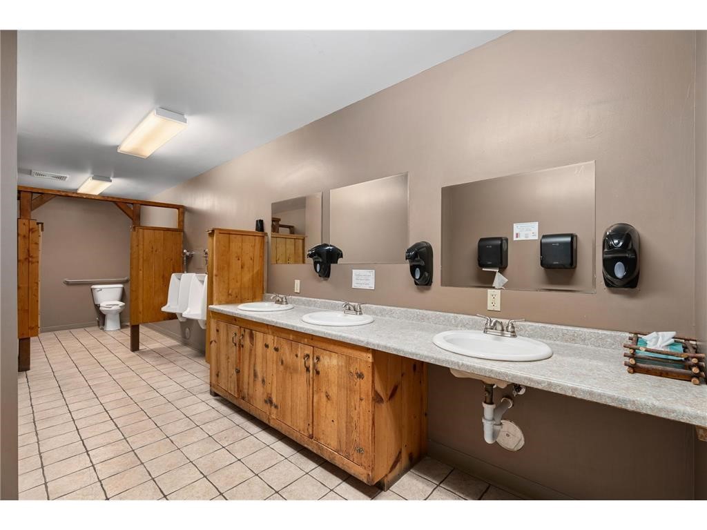 15850 & 15860 T-bone Lane Property Photo 29