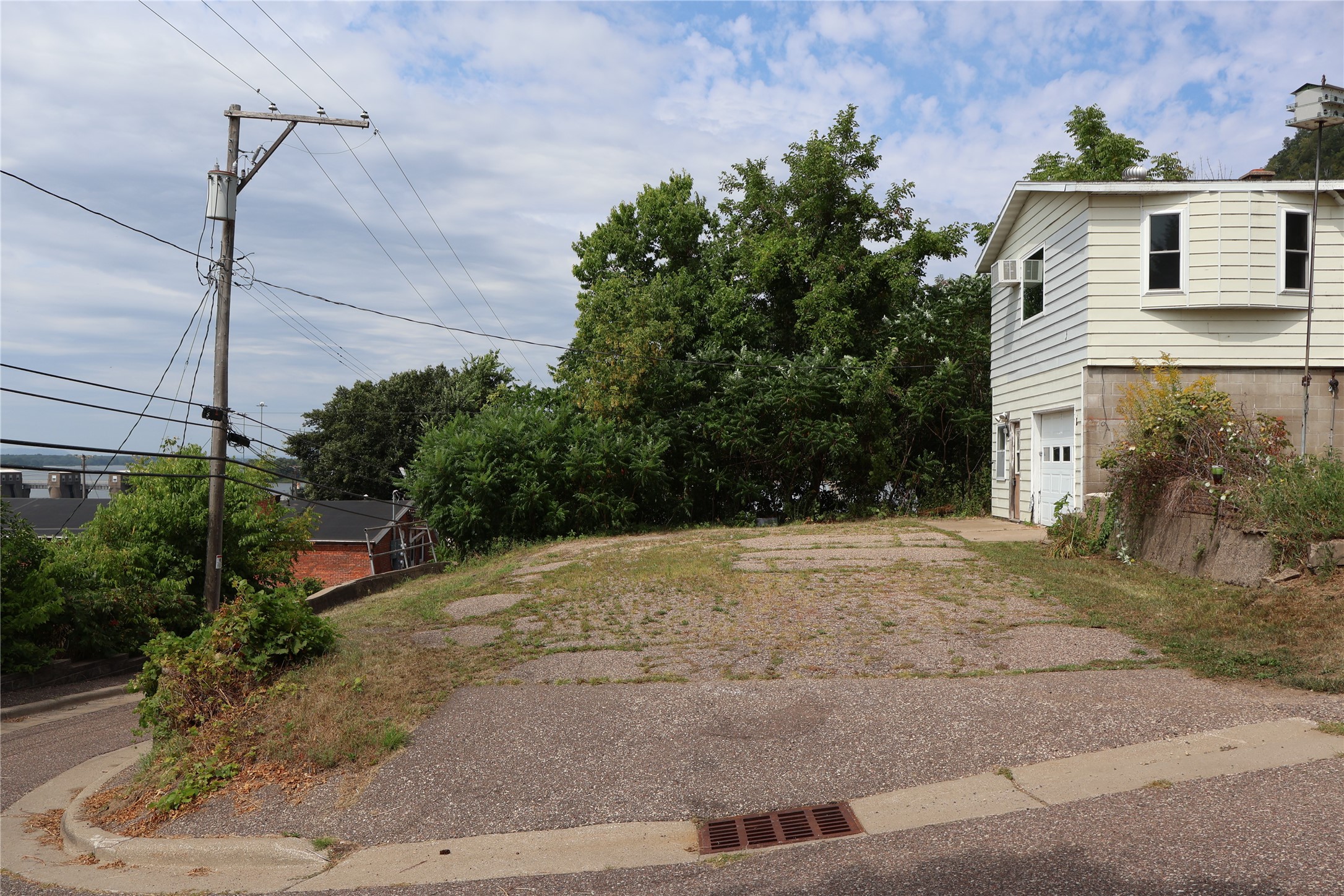 100 N 2nd Street Property Photo 29