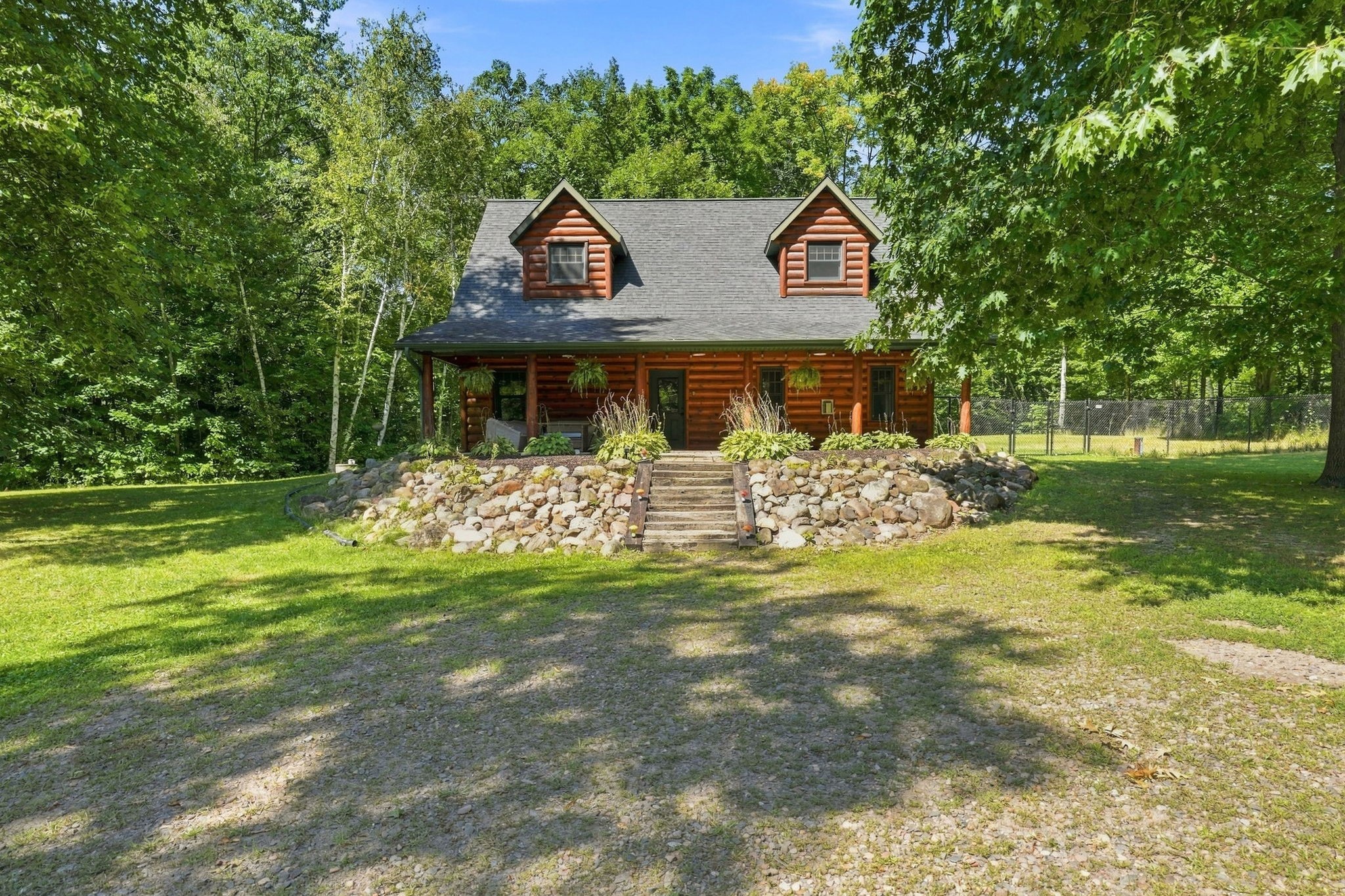 1256 26 1/2 Avenue Property Photo 1
