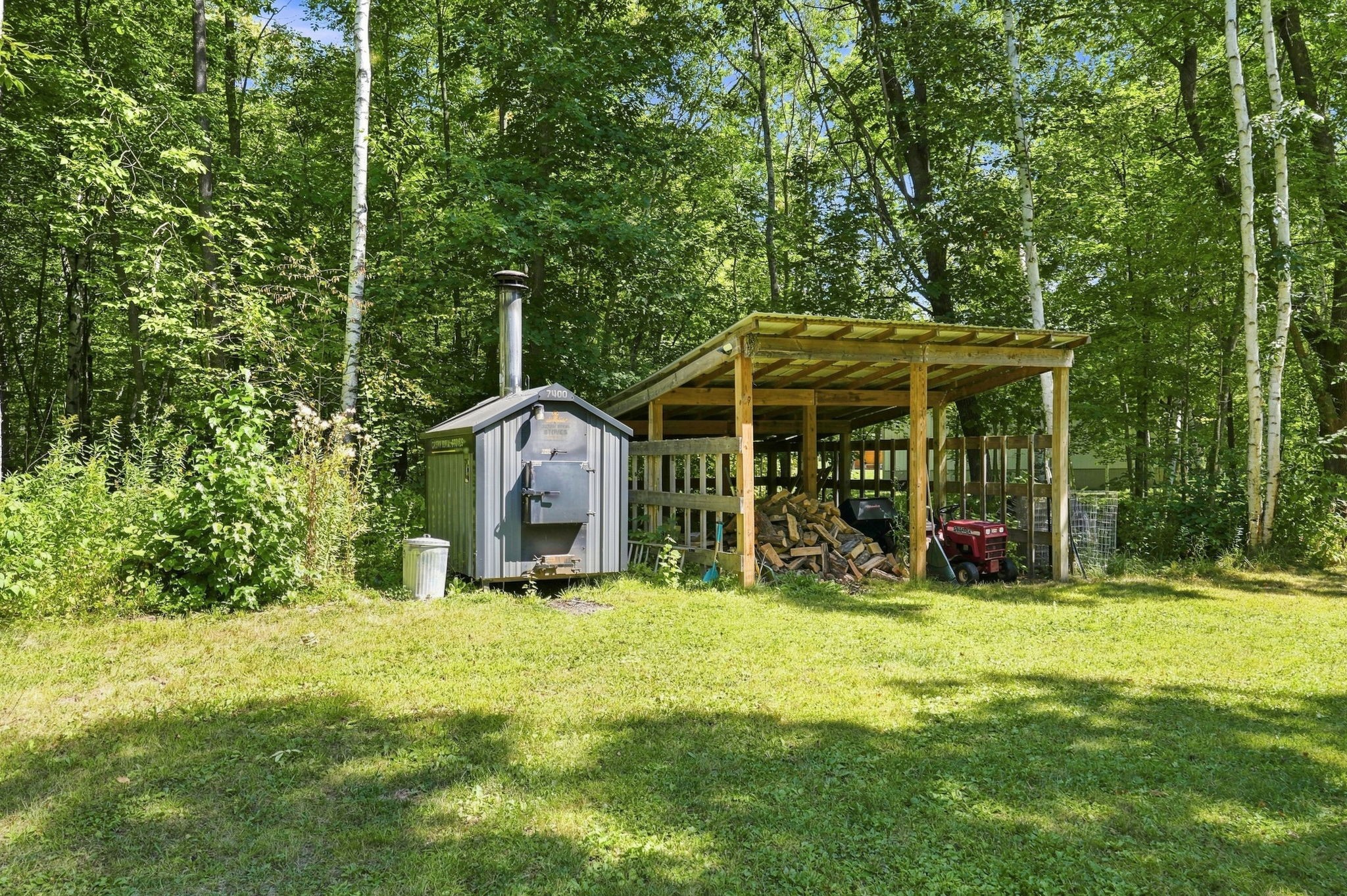 1256 26 1/2 Avenue Property Photo 4