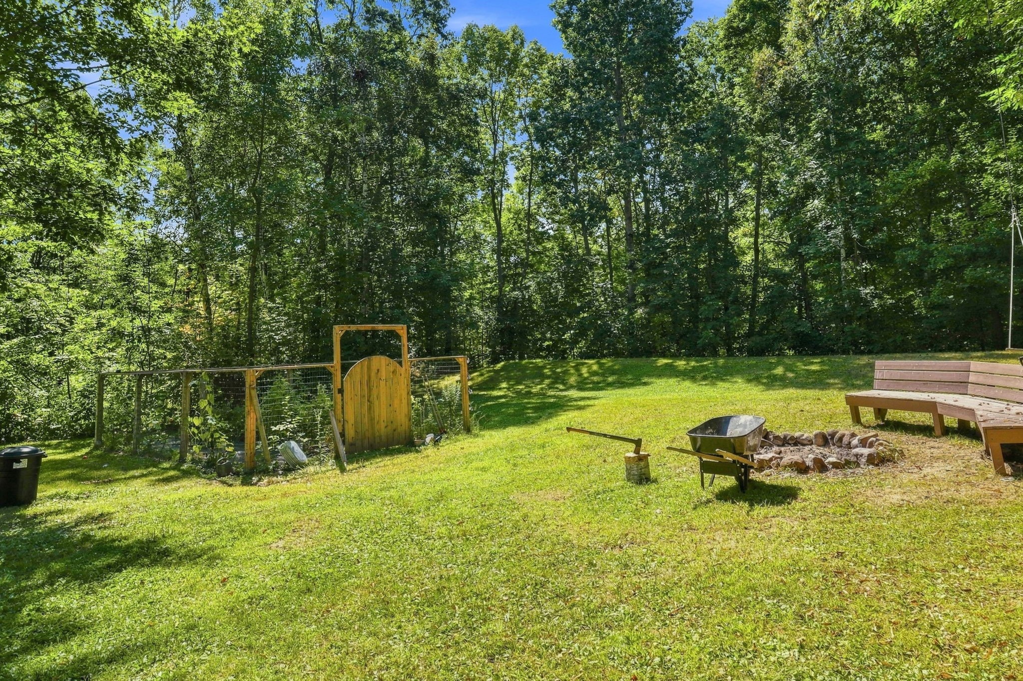 1256 26 1/2 Avenue Property Photo 6