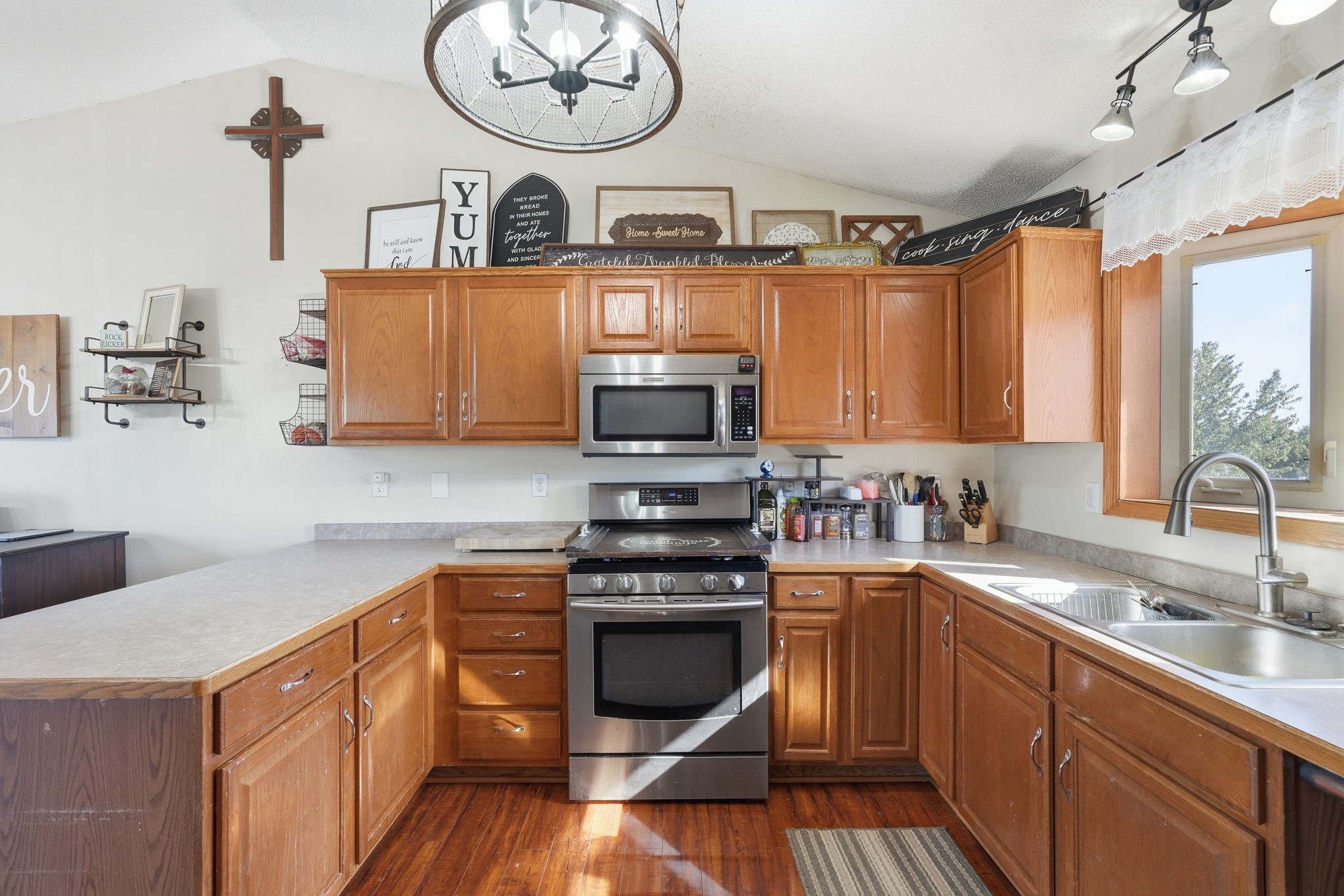 315 Martell Street Property Photo 4