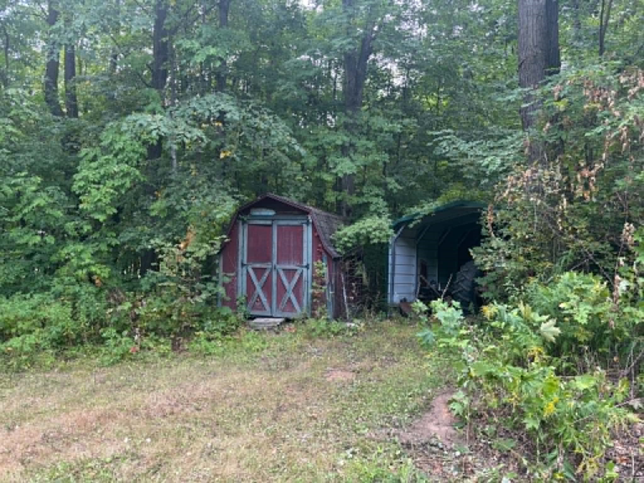 N13638 Dickerson Avenue Property Photo 8